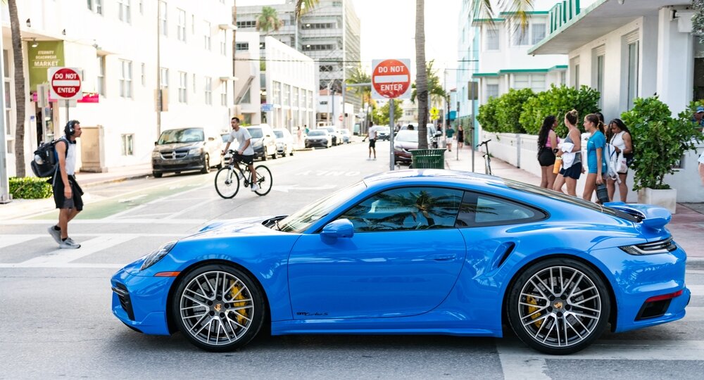 Porsche 911 Miami streets