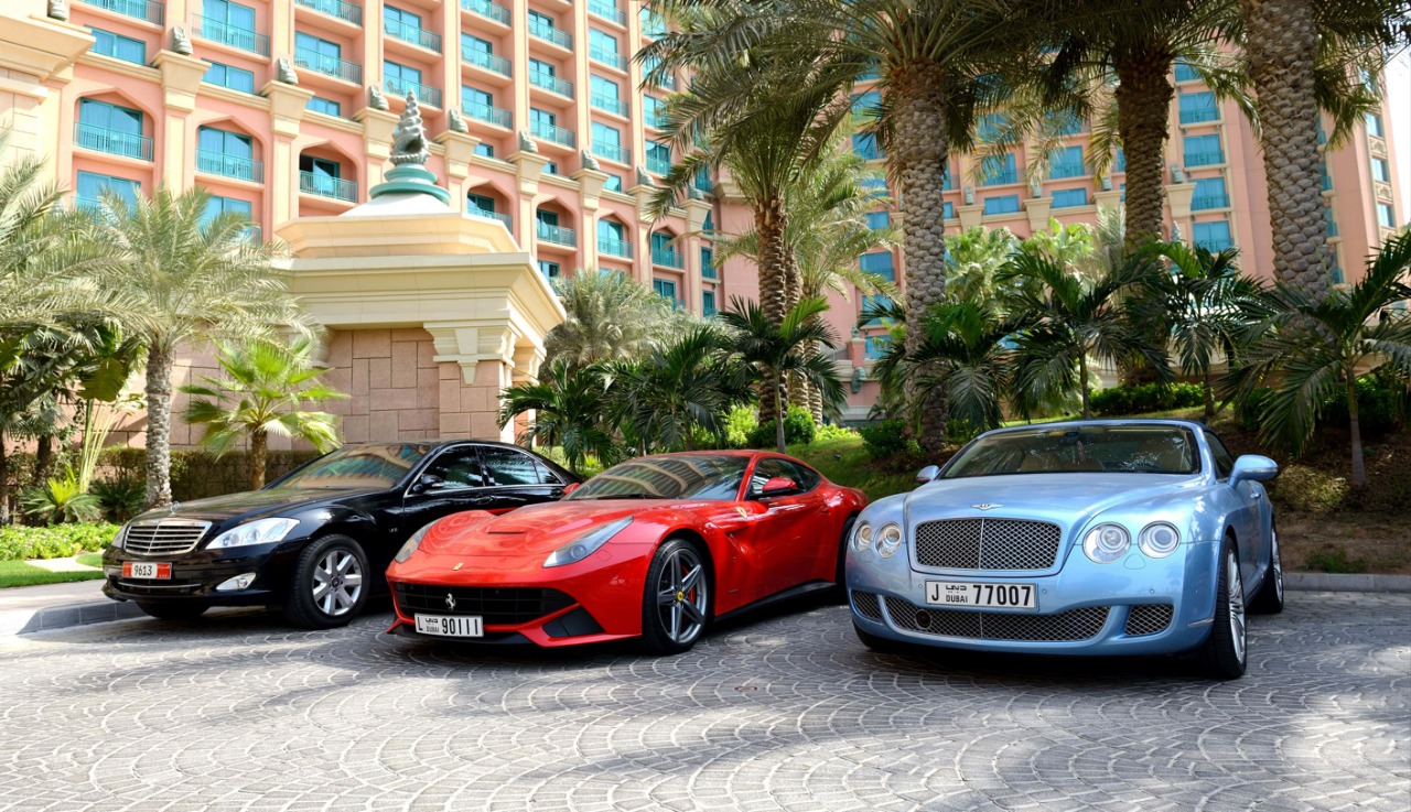 how-much-does-it-cost-to-rent-a-luxury-car-in-dubai