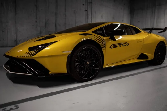Lamborghini Huracan STO Желтый 2022