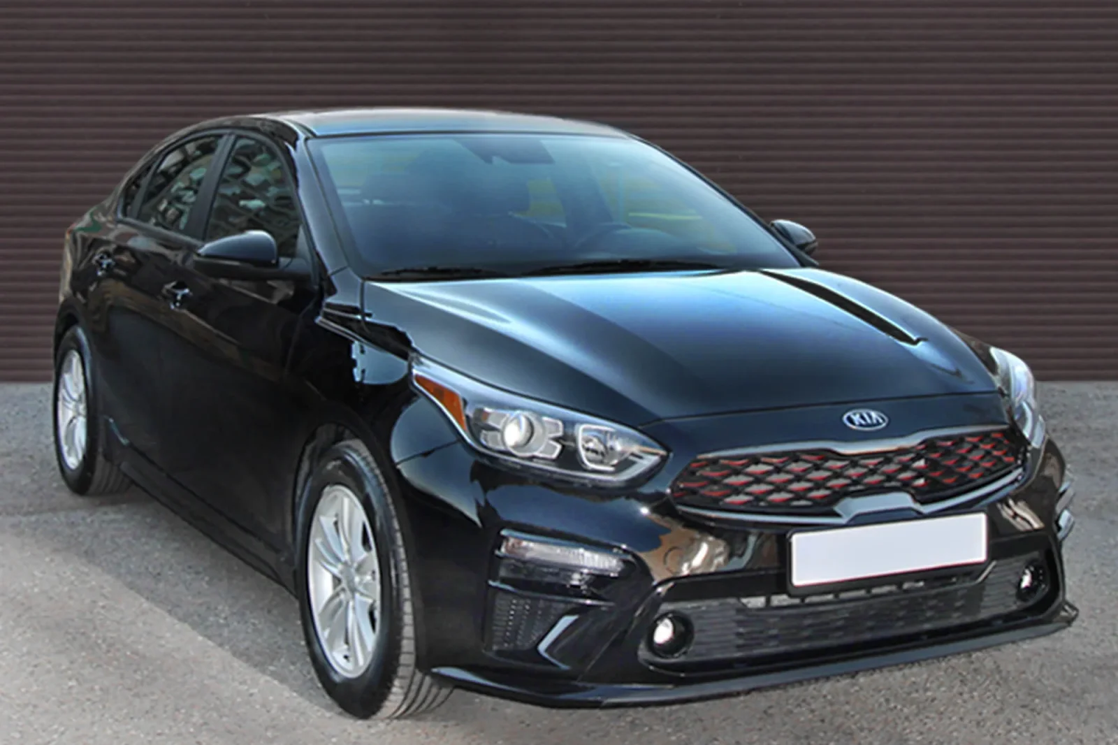 Affitto Kia Cerato  Nero 2023 in Erevan