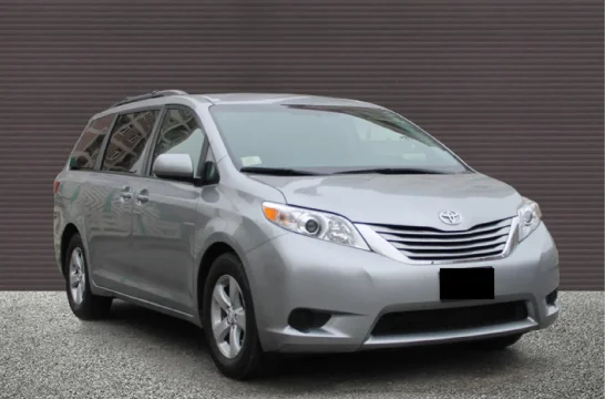 Toyota Sienna Silber 2016