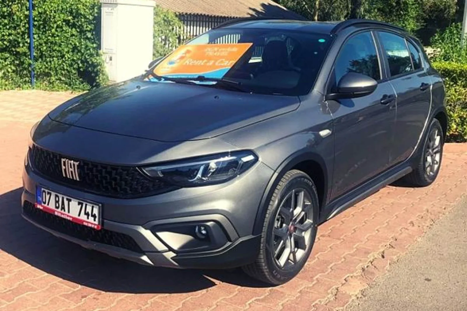 Loyer Fiat Egea Cross Gris 2022 en Kemer