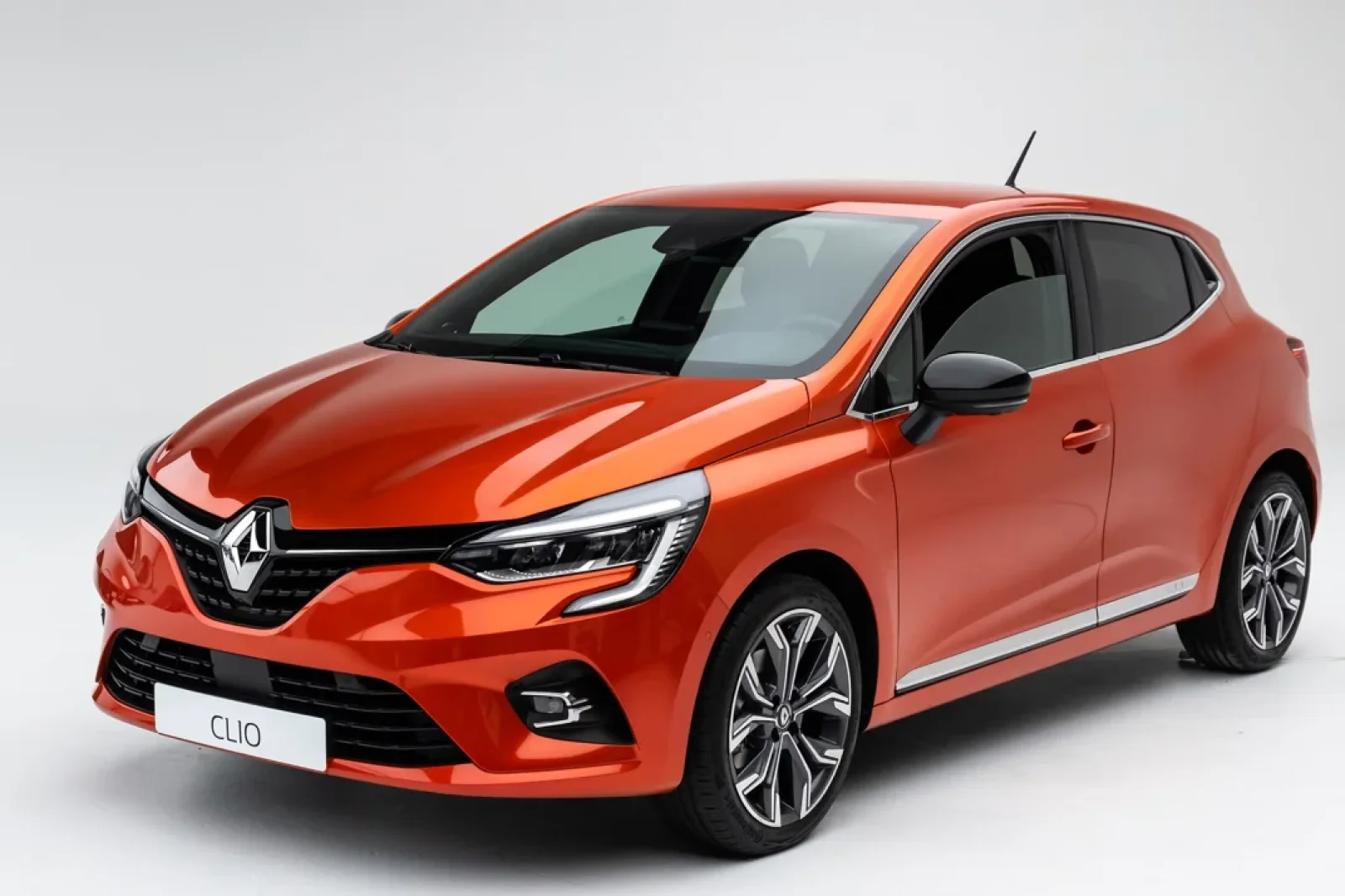 Rent Renault Clio  Orange 2023 in Belek