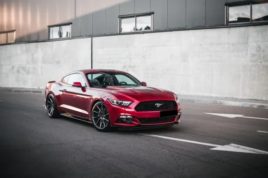 Ford Mustang Rosso 2020