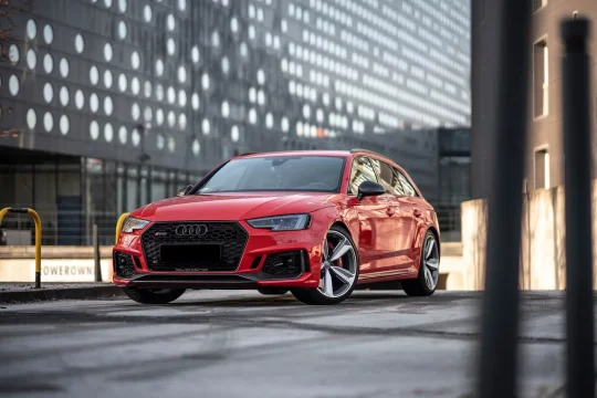 Audi RS4 Red 2020