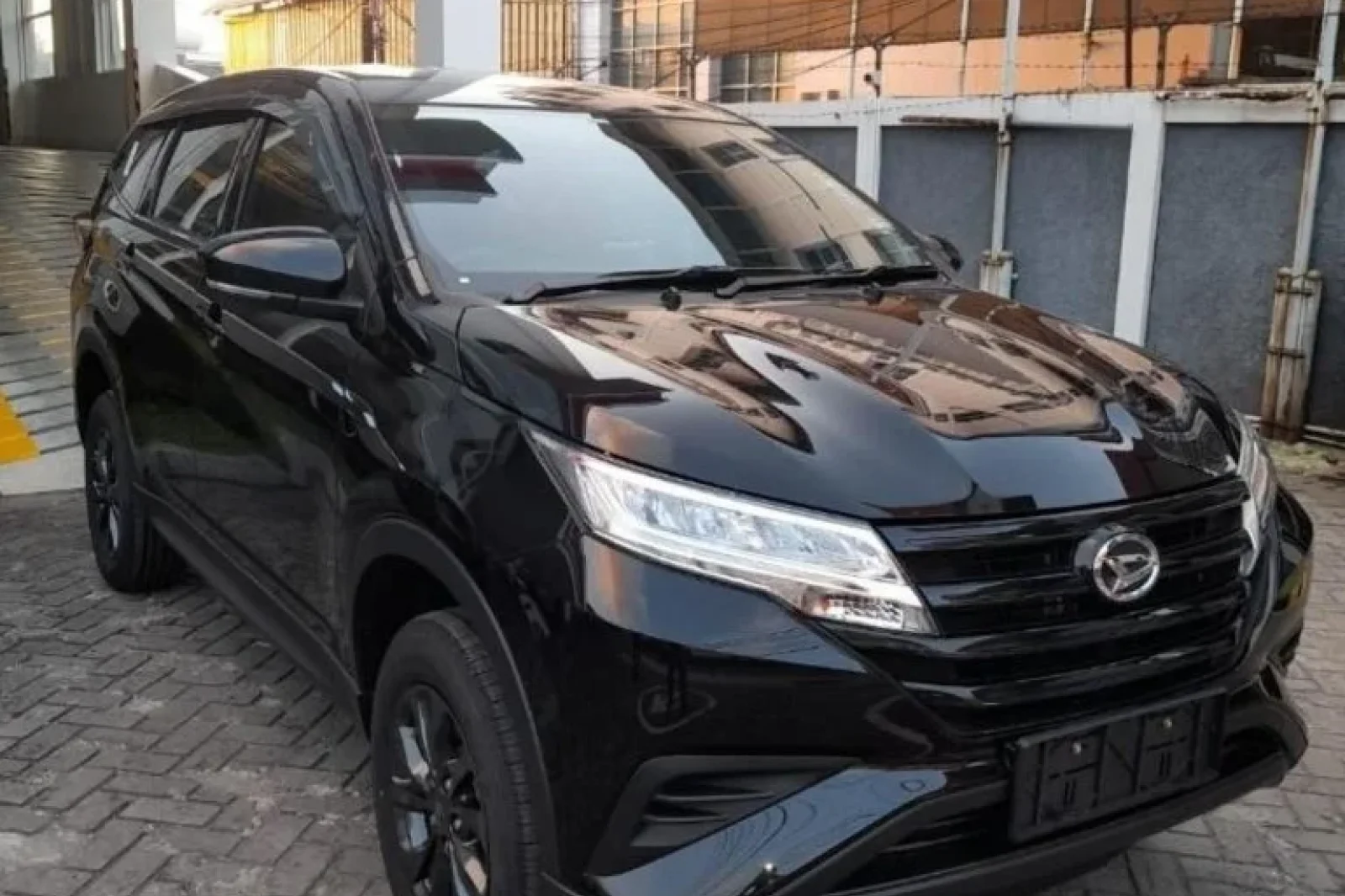 Alquiler Daihatsu Terios  Negro 2022 en Bali