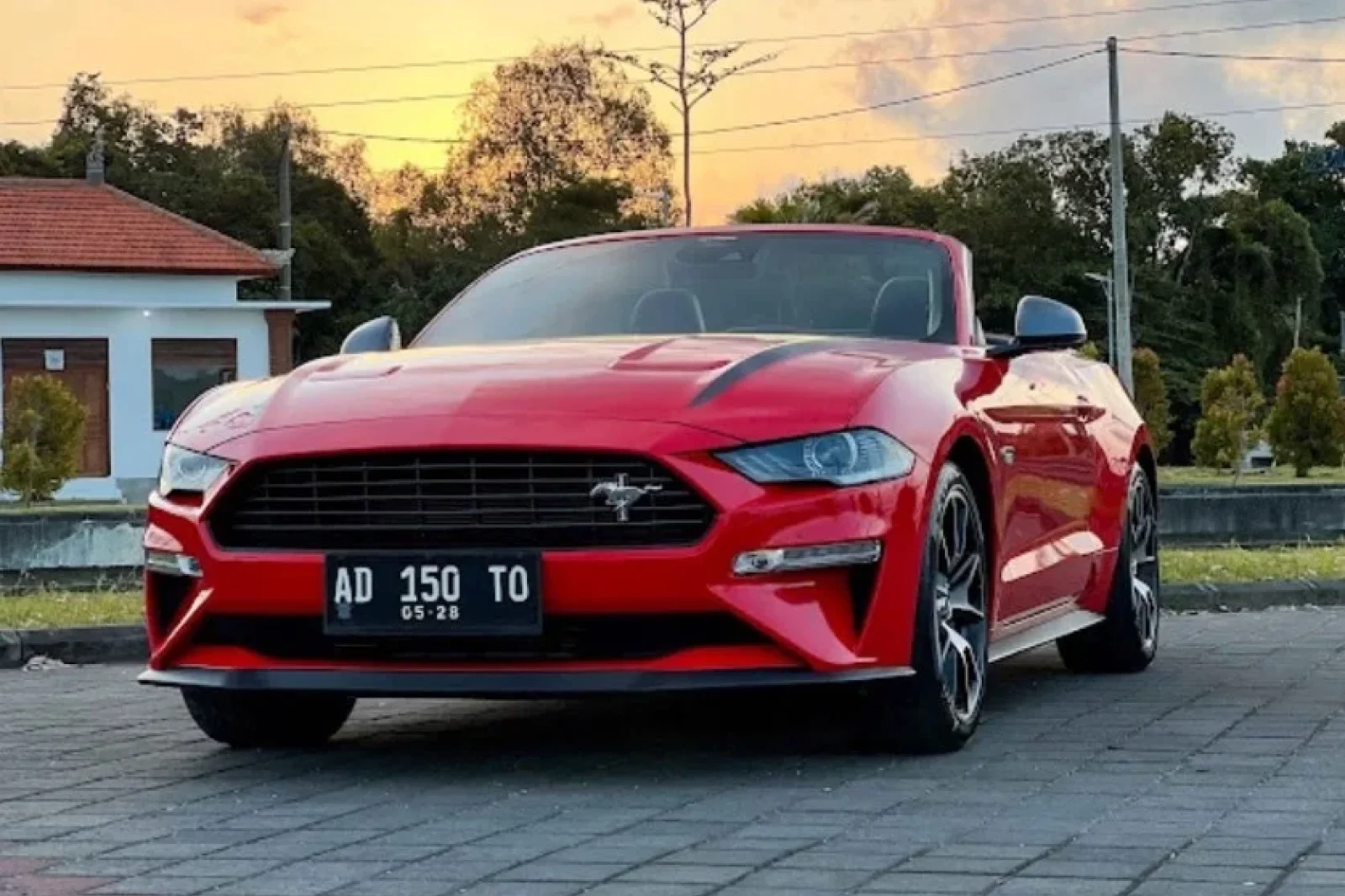 Loyer Ford Mustang  Rouge 2023 en Bali