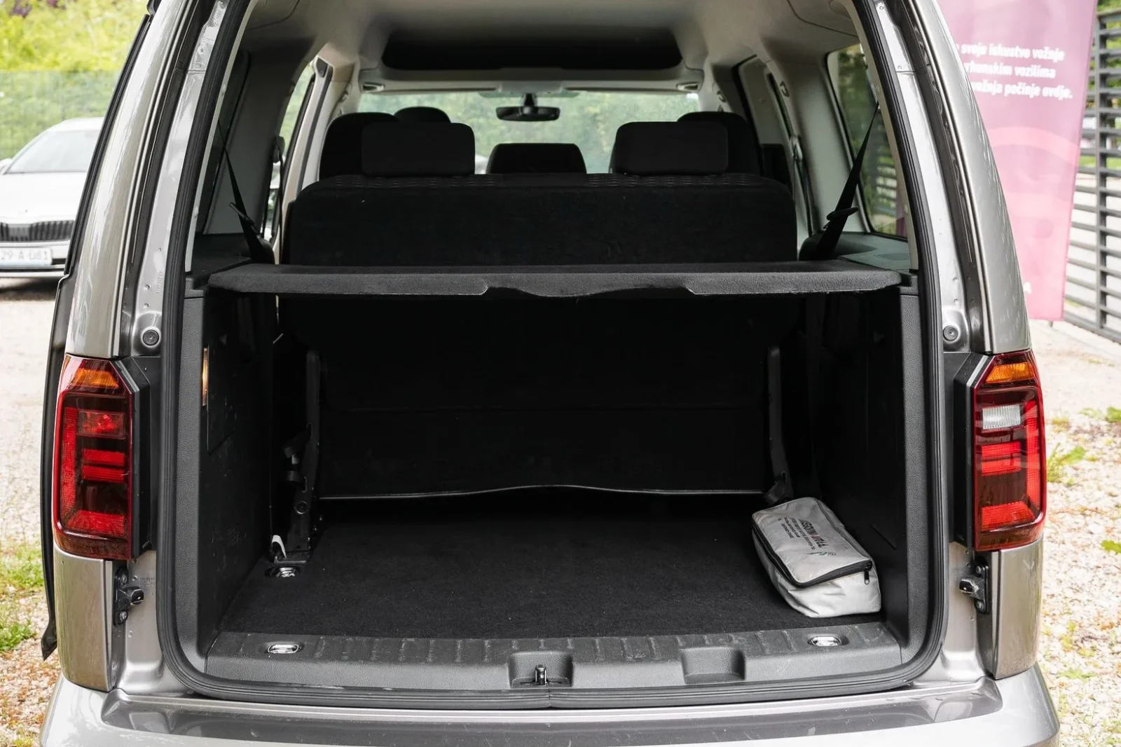 Alquiler Volkswagen Caddy  Plata 2018 en Sarajevo - 6 