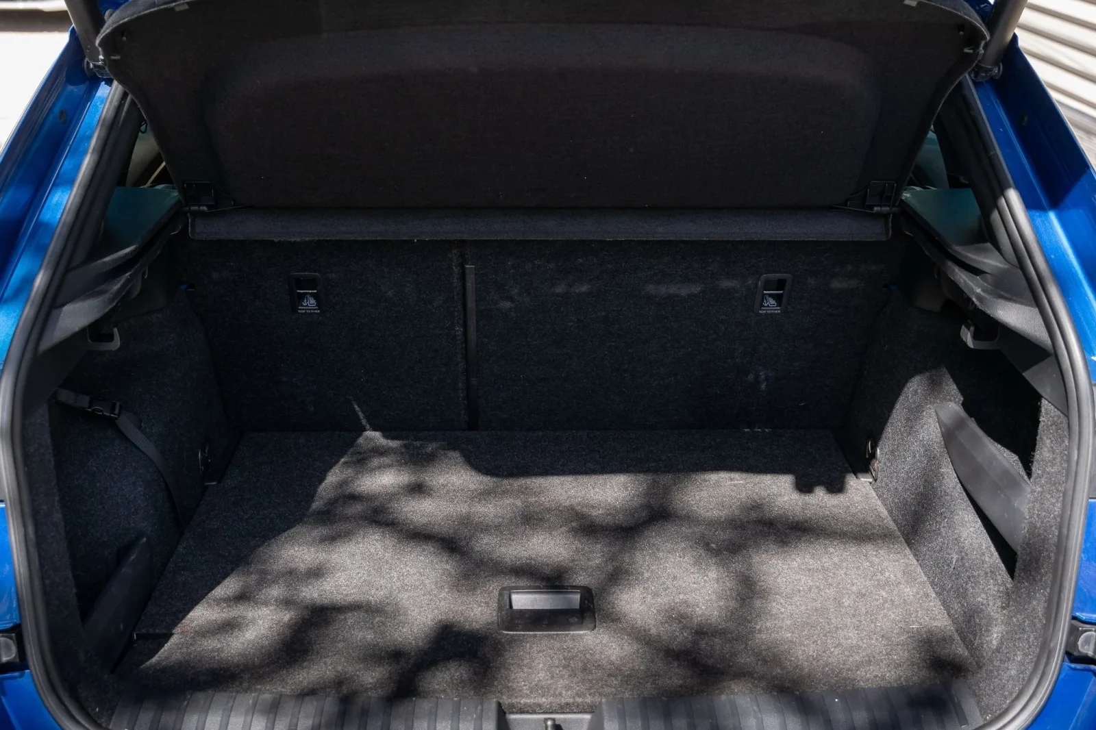 Alquiler Skoda Kamiq  Azul 2023 en Sarajevo - 5 