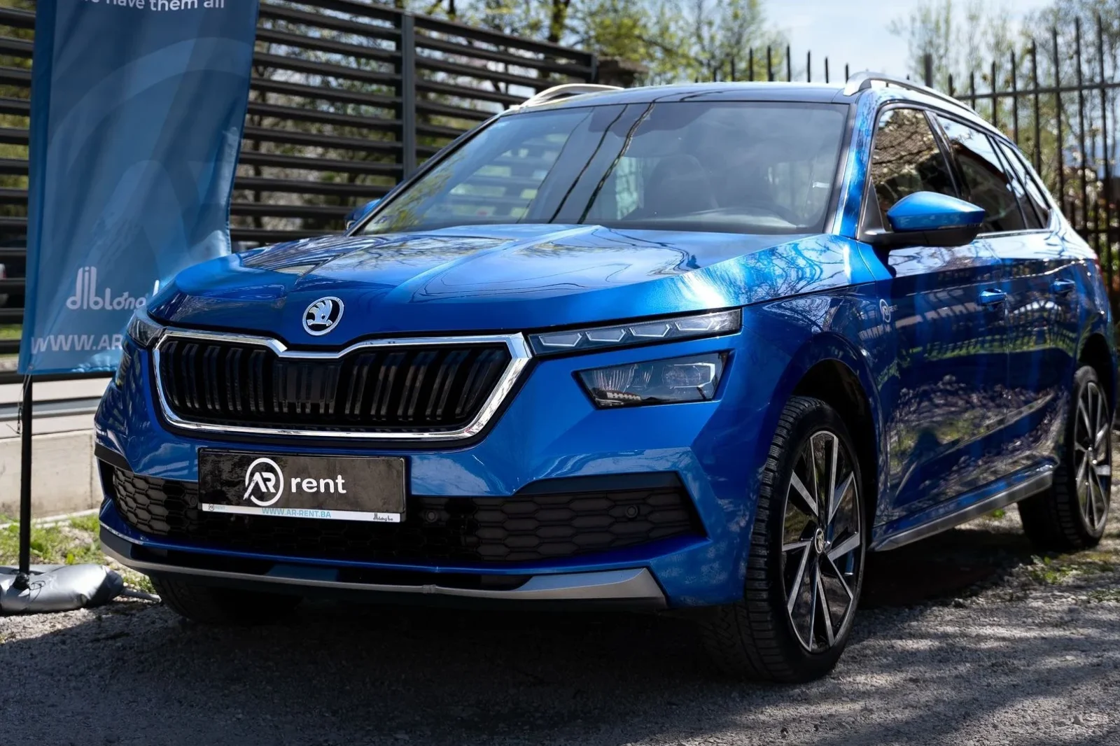Alquiler Skoda Kamiq  Azul 2023 en Sarajevo