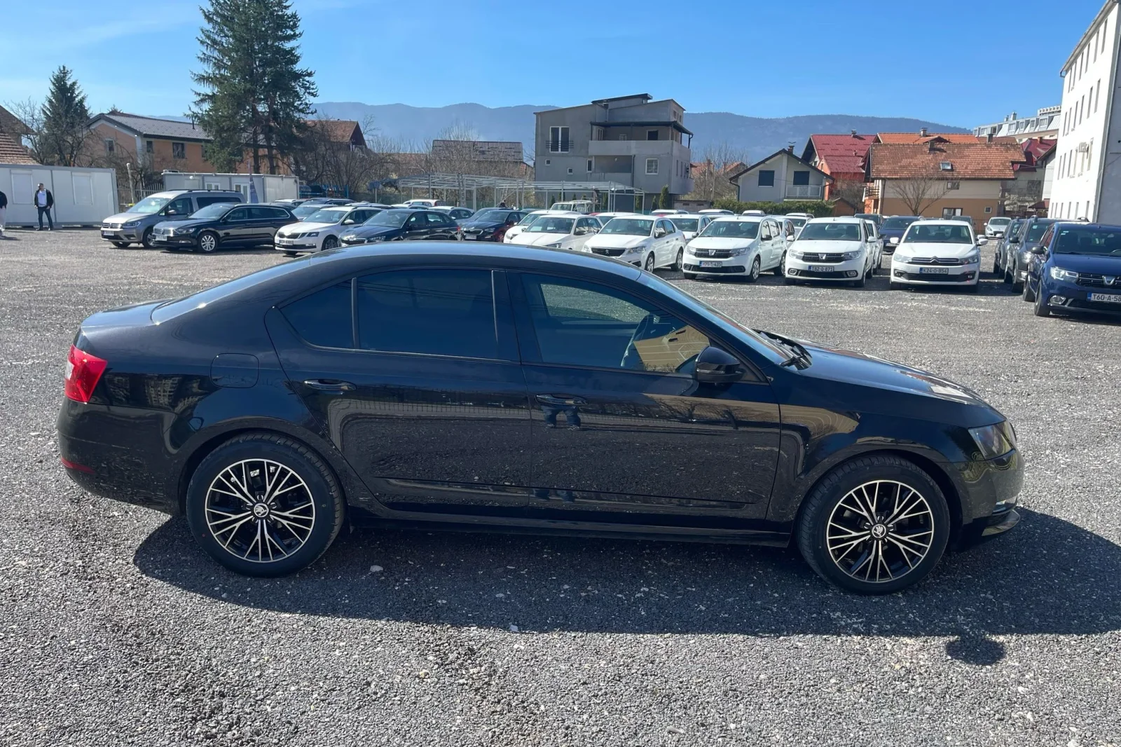 Rent Skoda Octavia  Black 2020 in Sarajevo - 2 