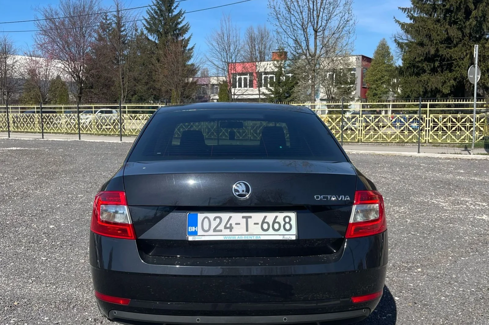 Rent Skoda Octavia  Black 2020 in Sarajevo - 5 