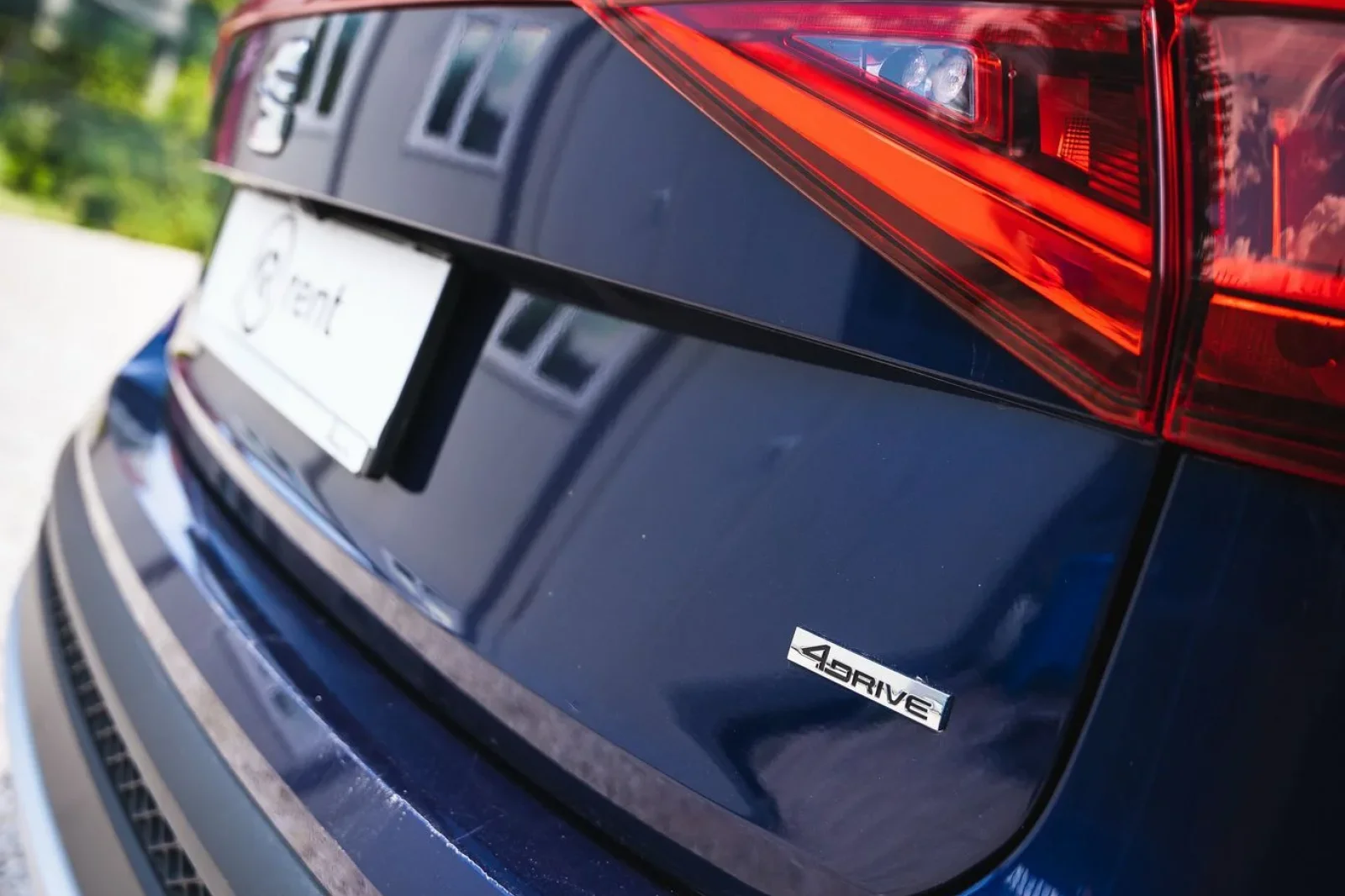 Rent SEAT Tarraco  Blue 2022 in Sarajevo - 4 