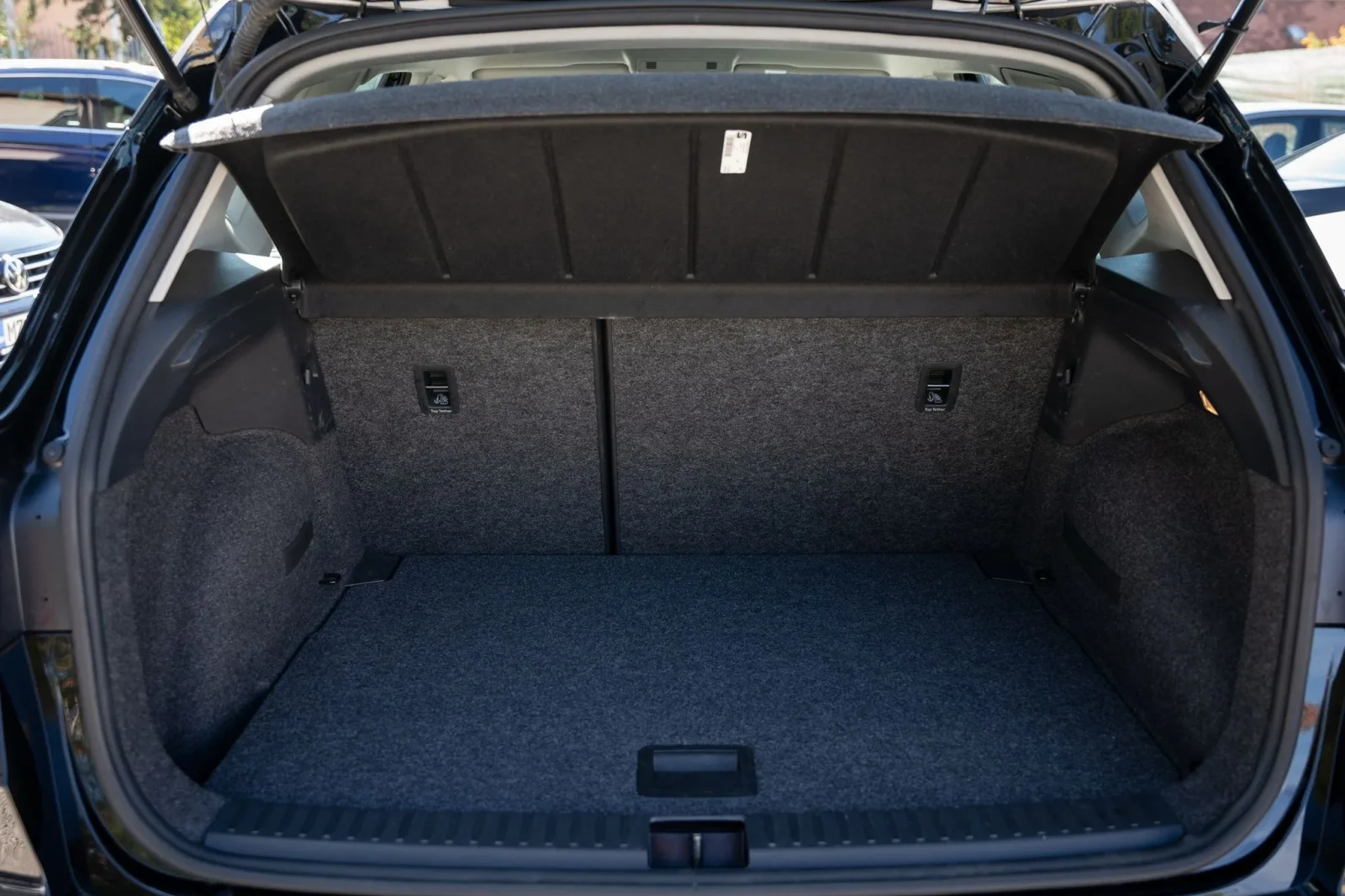 Loyer SEAT Arona  Noir 2023 en Sarajevo - 4 