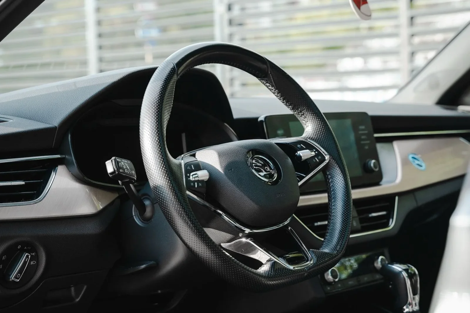 Rent Skoda Kamiq  Grey 2023 in Sarajevo - 3 