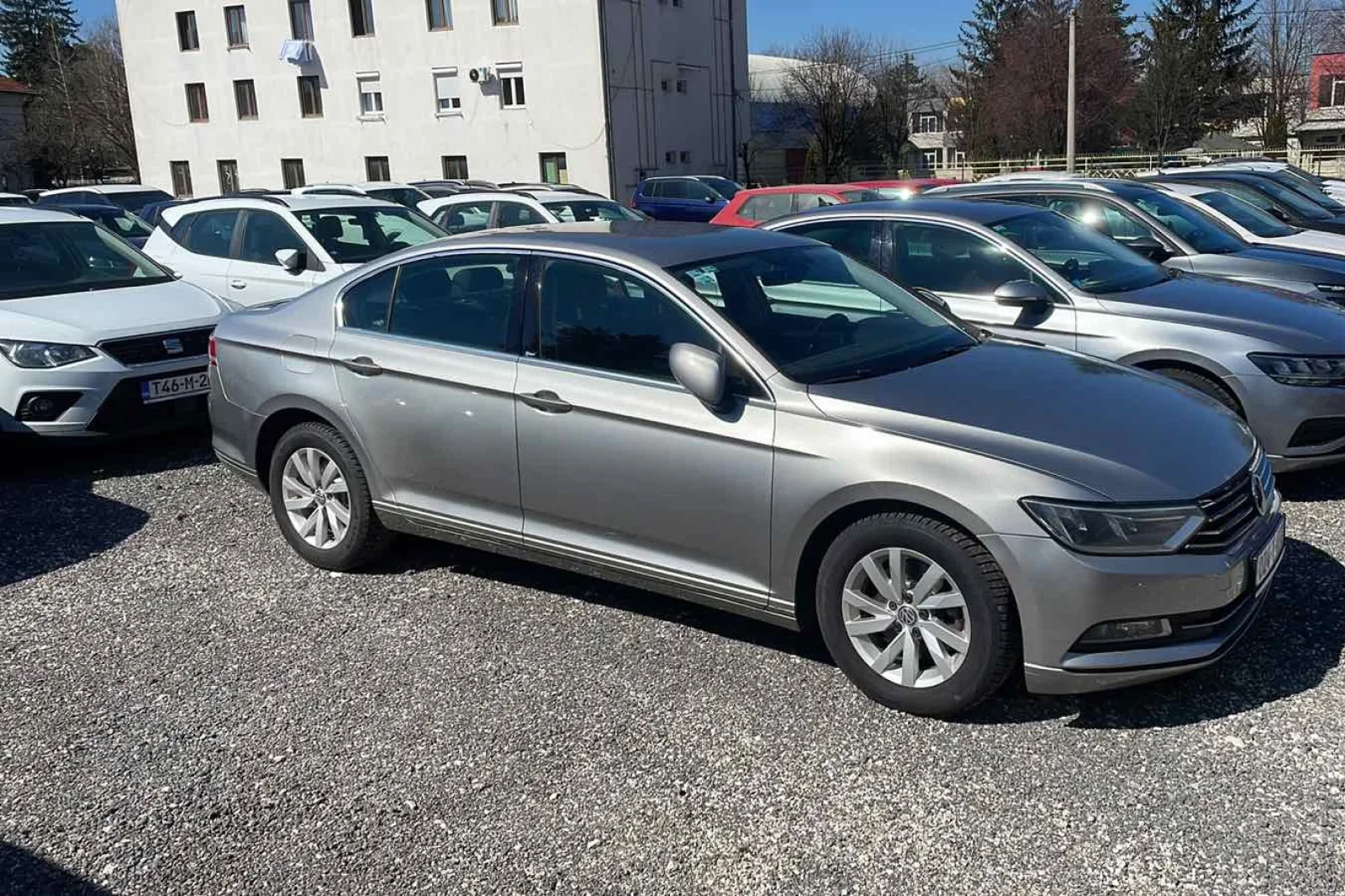 Rent Volkswagen Passat  Silver 2022 in Sarajevo - 5 