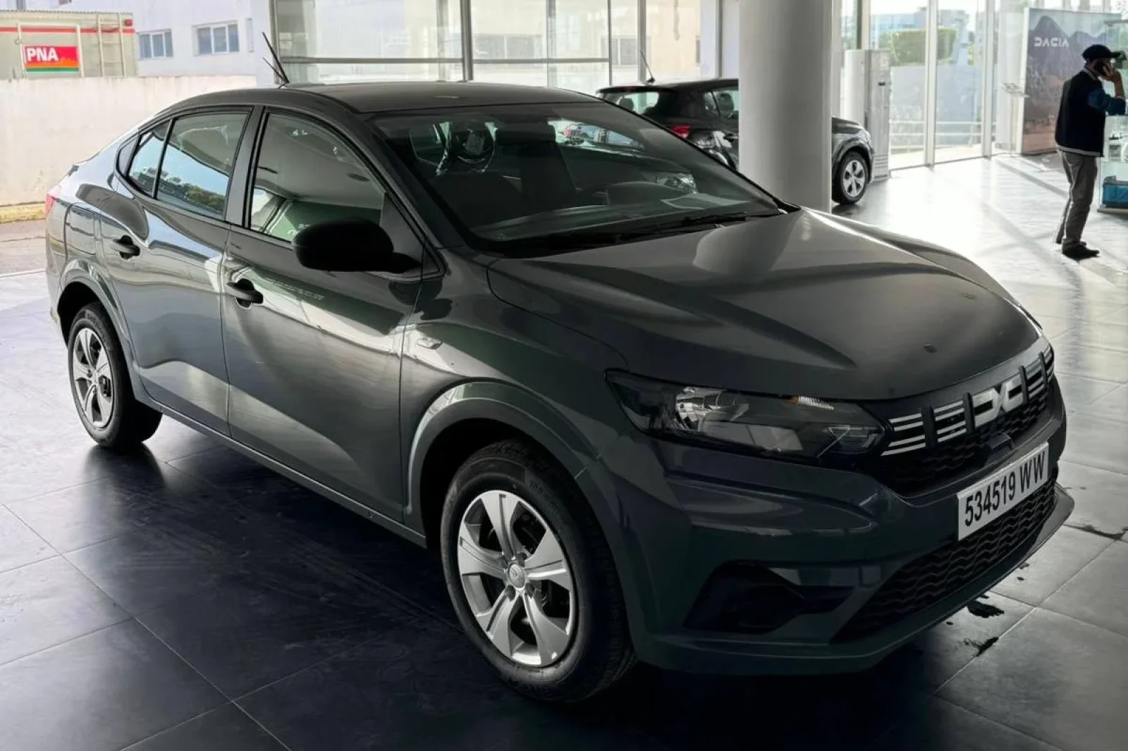 Kiralık Dacia Logan  Gri 2025 içinde Rabat - 4 