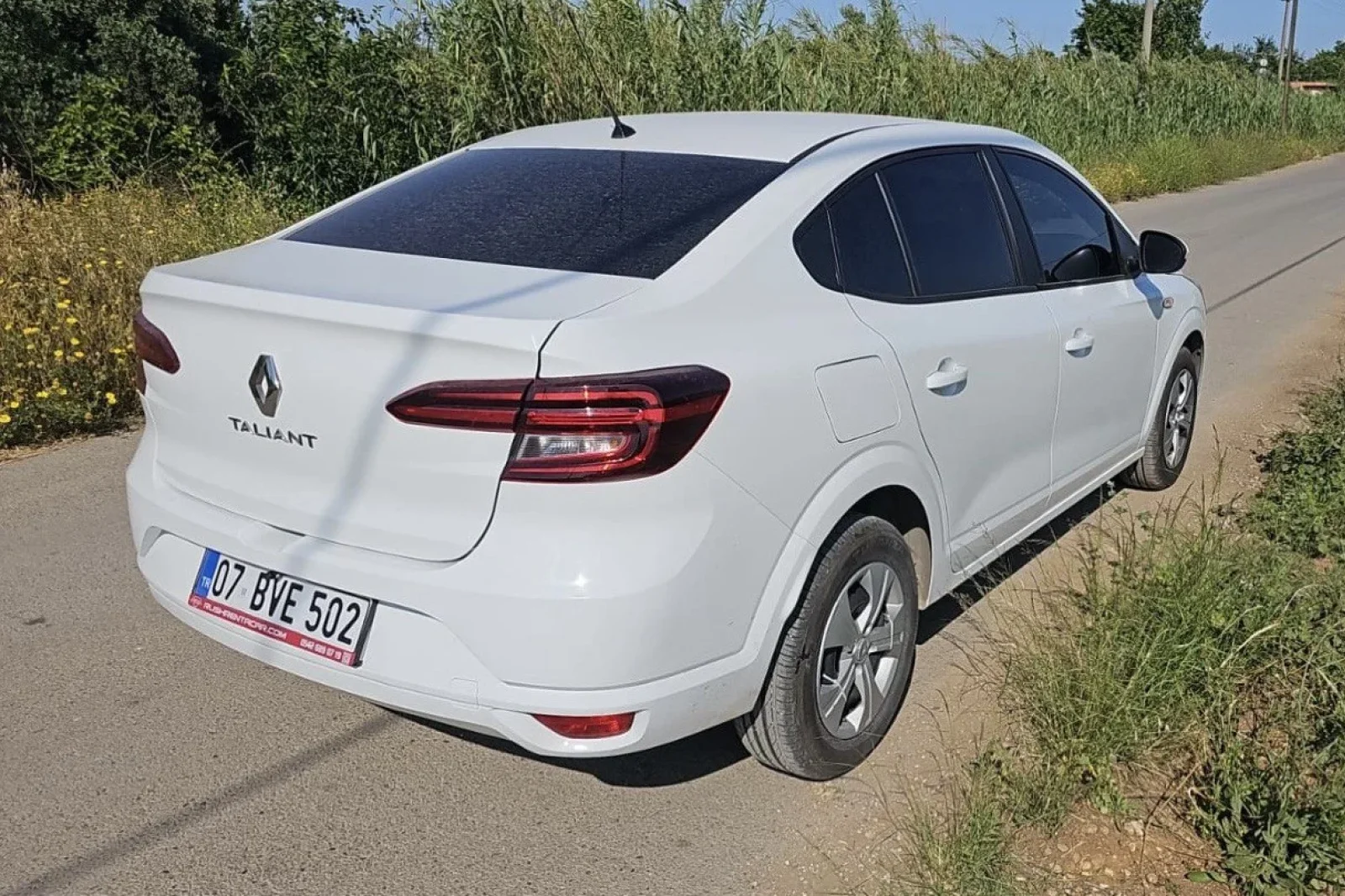 Miete Renault Taliant  Weiß 2022 in der Antalya - 4 