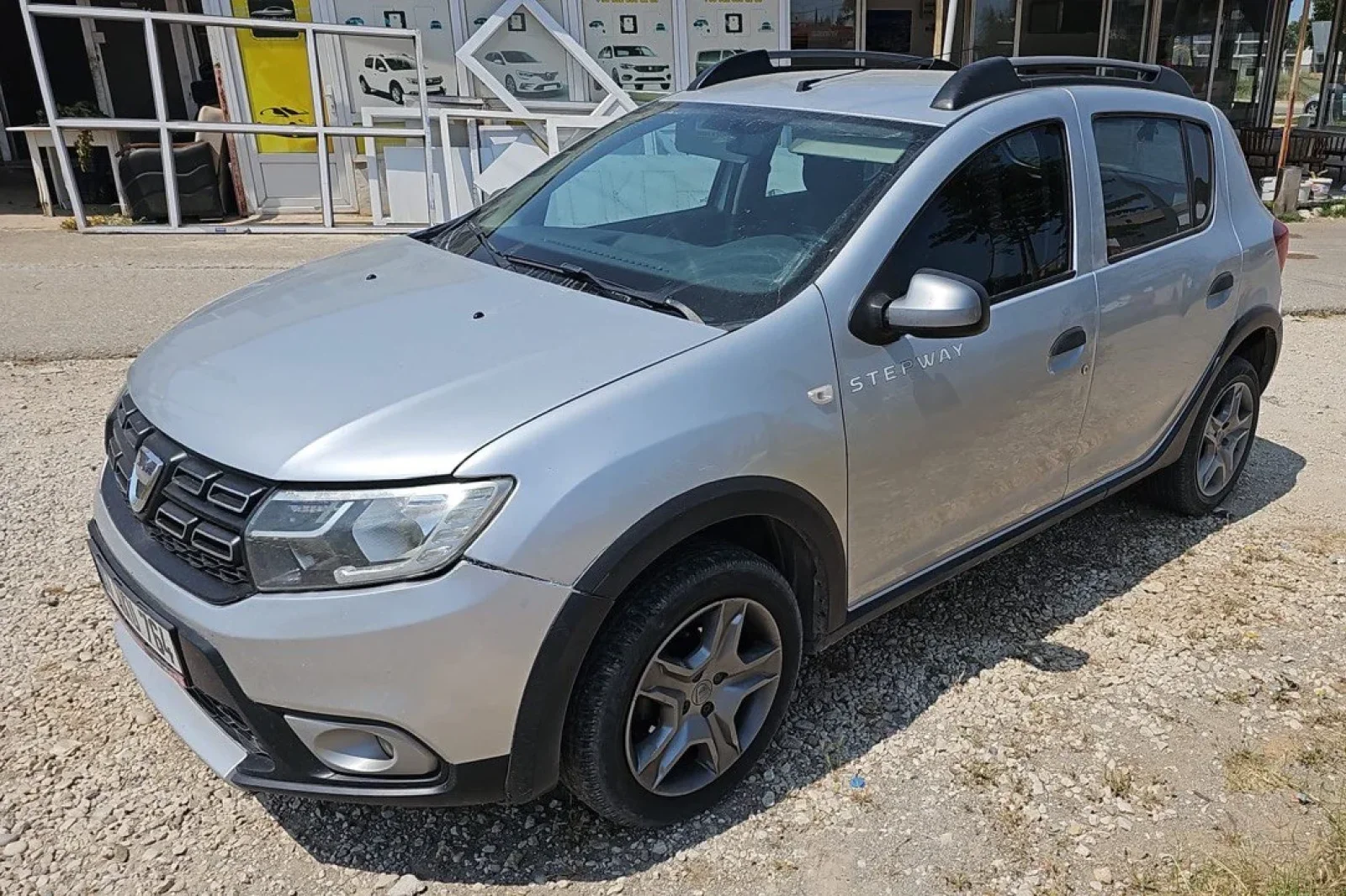 Alquiler Dacia Sandero Stepway Gris 2022 en Antalya - 4 