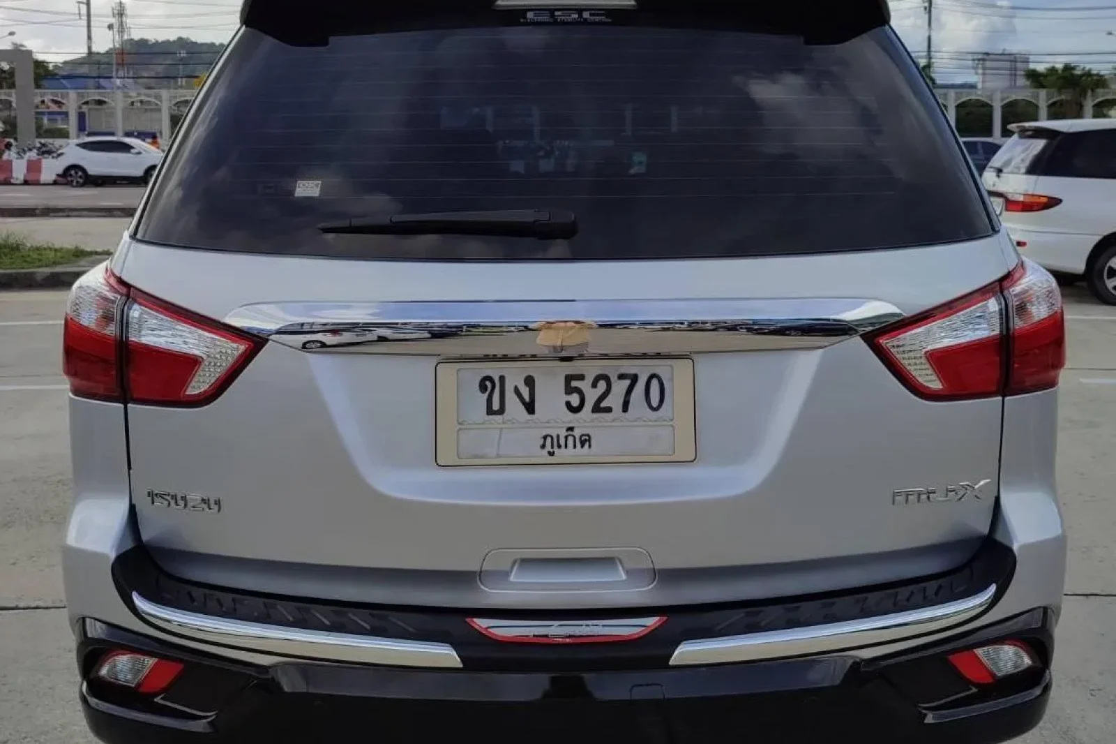 Rent Isuzu MU X Silver 2020 in Phuket - 8 