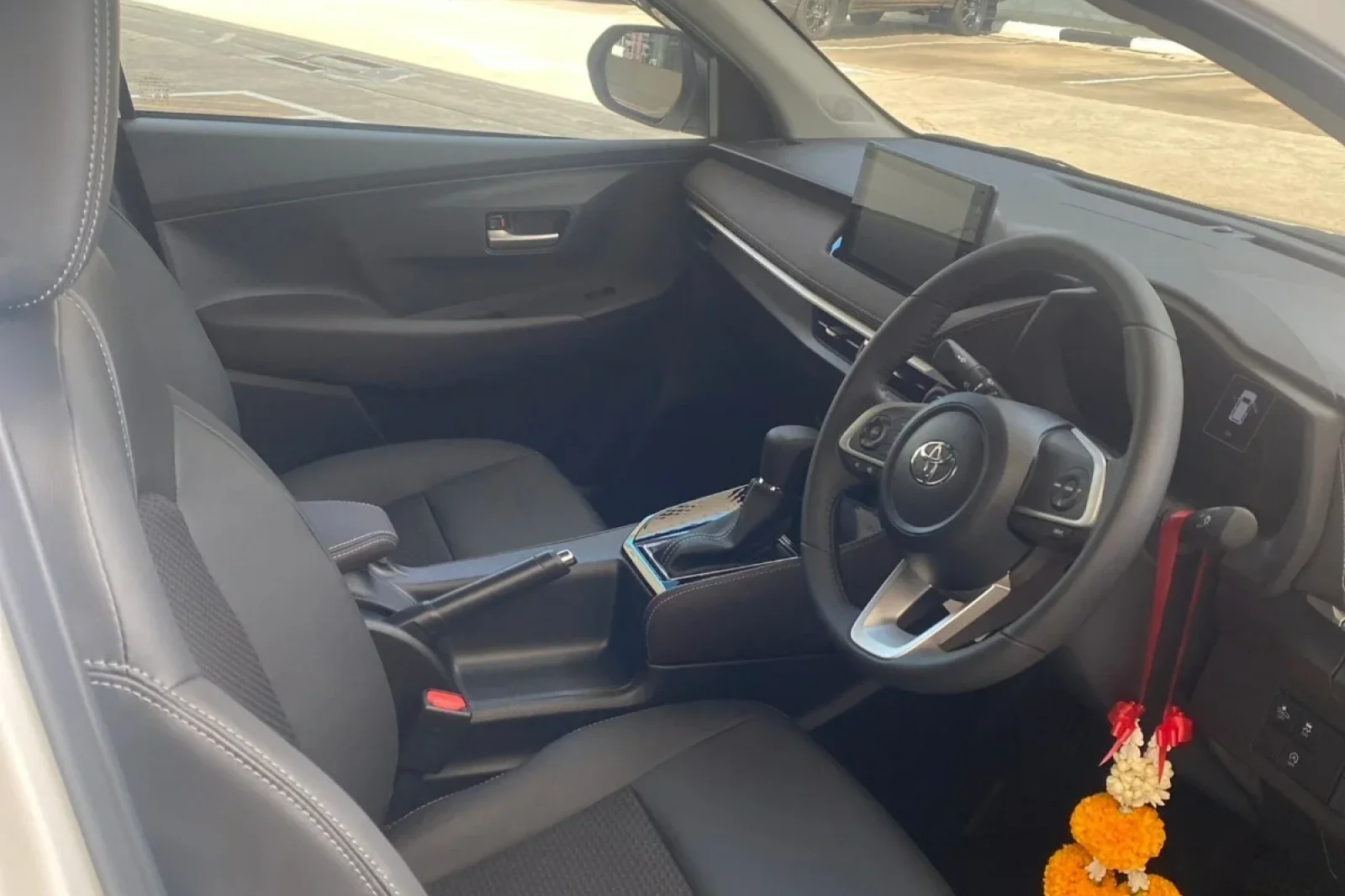 Rent Toyota Yaris  White 2023 in Phuket - 2 