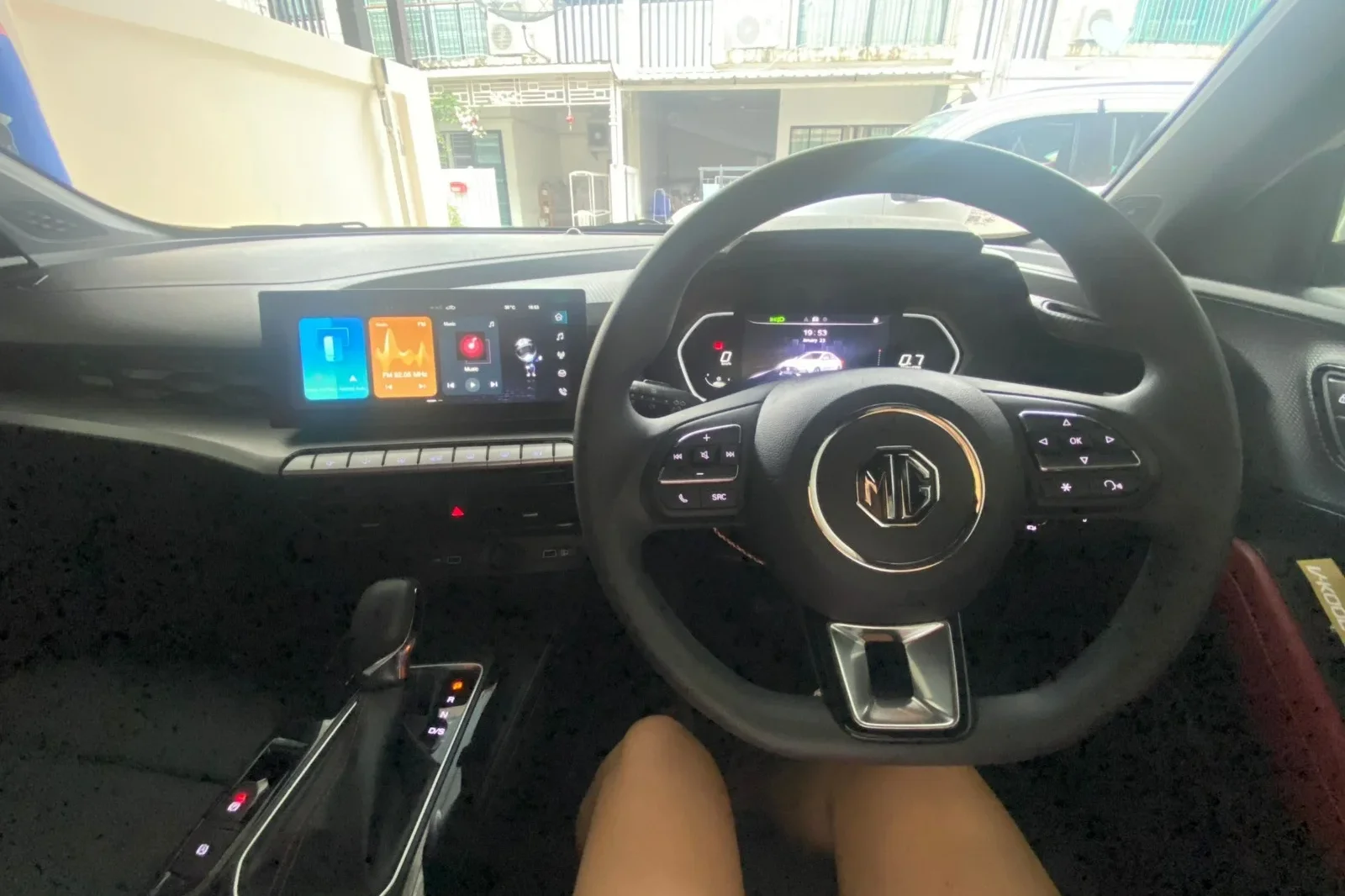 Alquiler MG 5  Blanco 2023 en Phuket - 2 