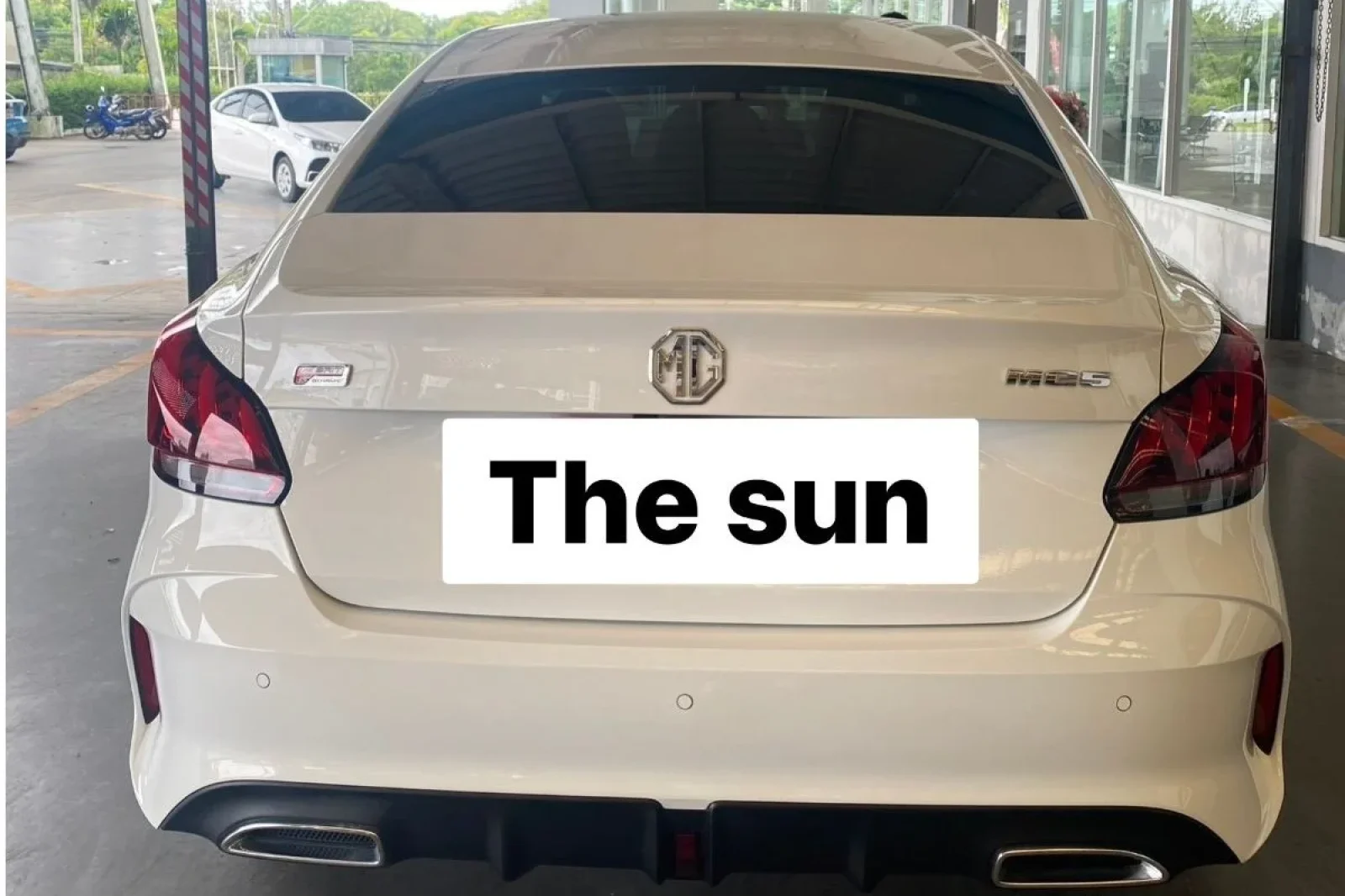 Alquiler MG 5  Blanco 2023 en Phuket - 4 