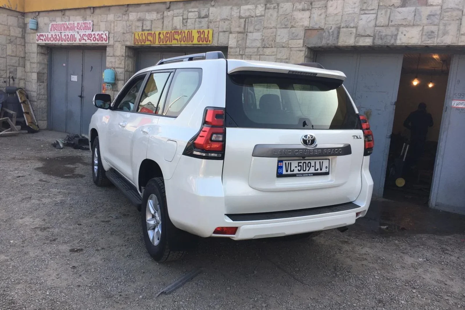 Affitto Toyota Land Cruiser Prado  Bianco 2019 in Tbilisi - 3 