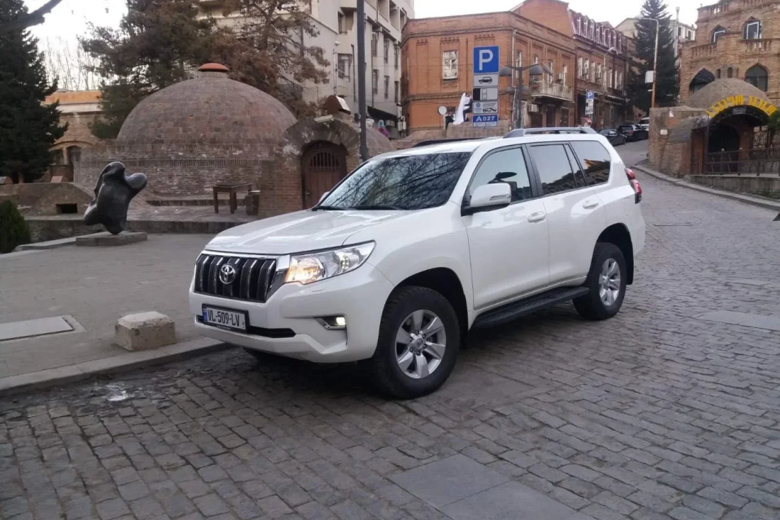Affitto Toyota Land Cruiser Prado  Bianco 2019 in Tbilisi