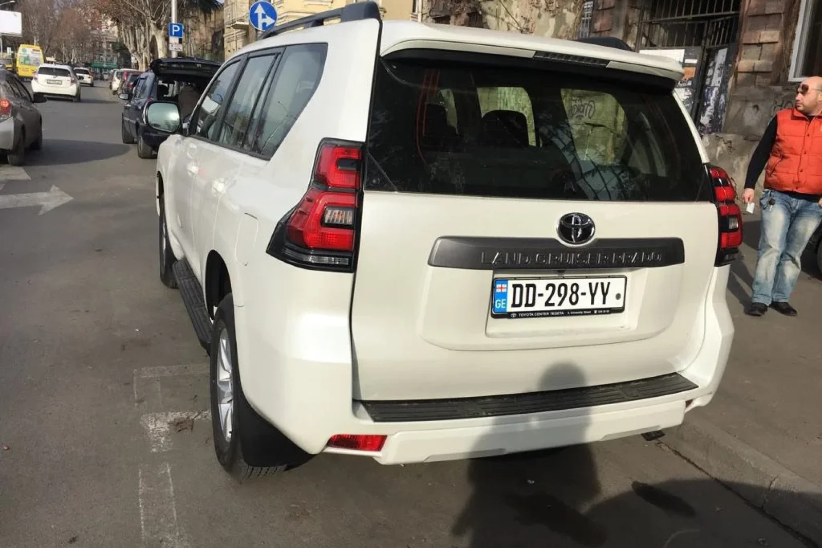 Huren Toyota Land Cruiser Prado  Wit 2017 in Tbilisi - 2 