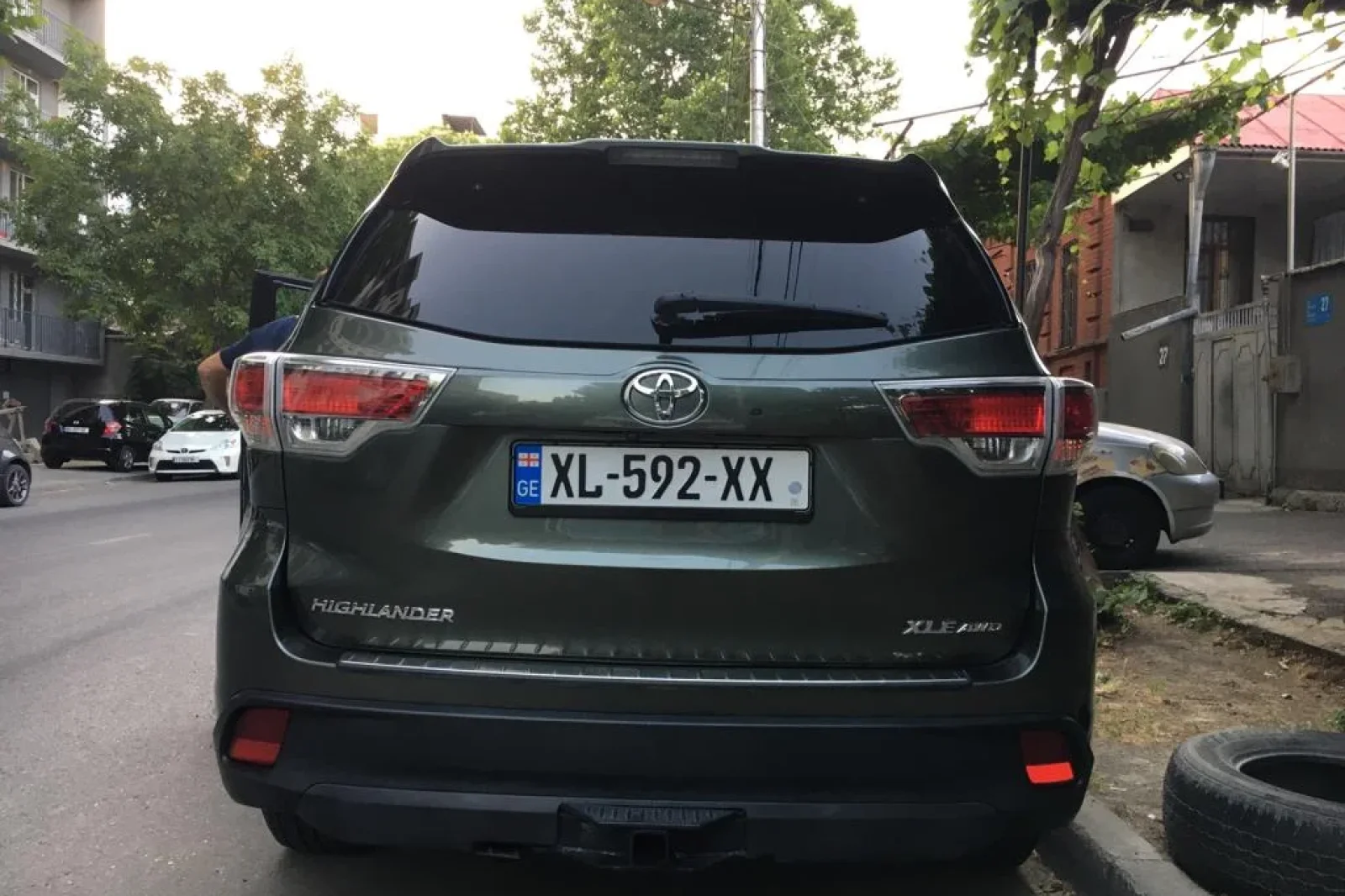 Huren Toyota Highlander  Groente 2015 in Tbilisi - 5 