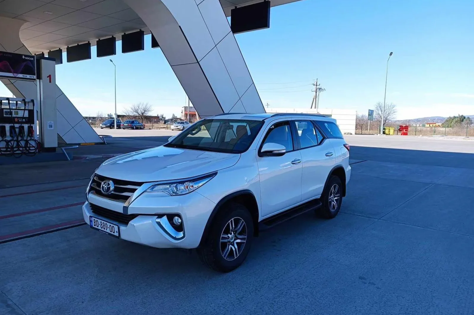 Huren Toyota Fortuner  Wit 2017 in Tbilisi