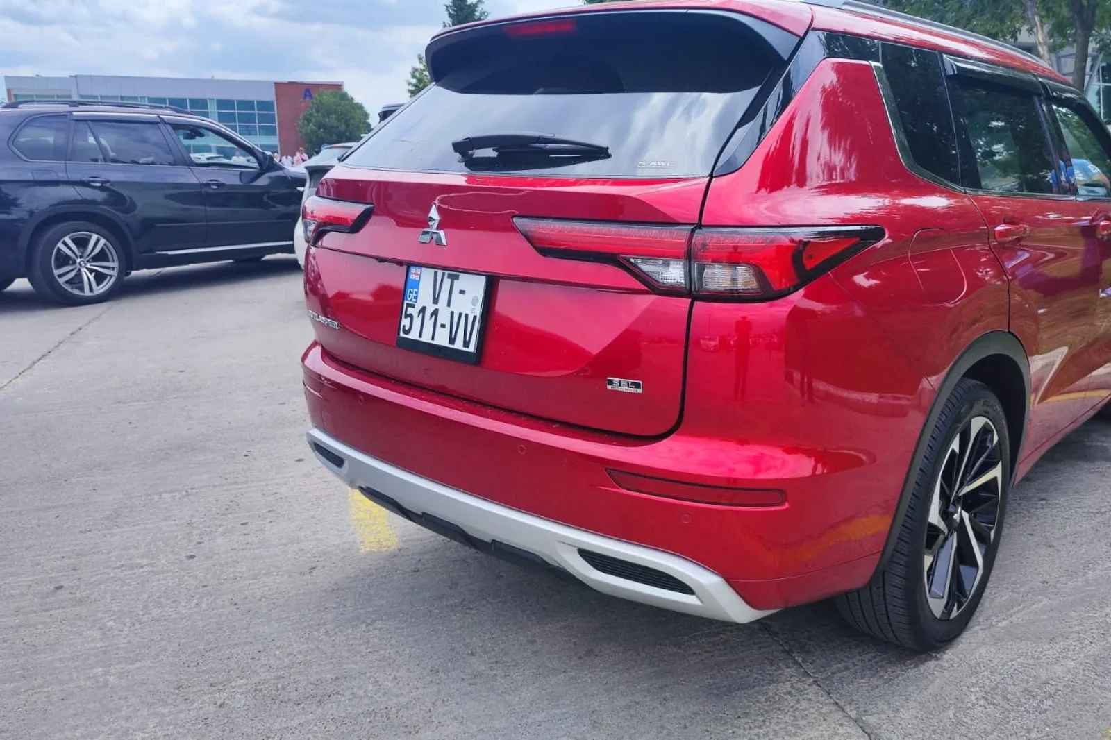 Huren Mitsubishi Outlander  Rood 2022 in Tbilisi - 7 