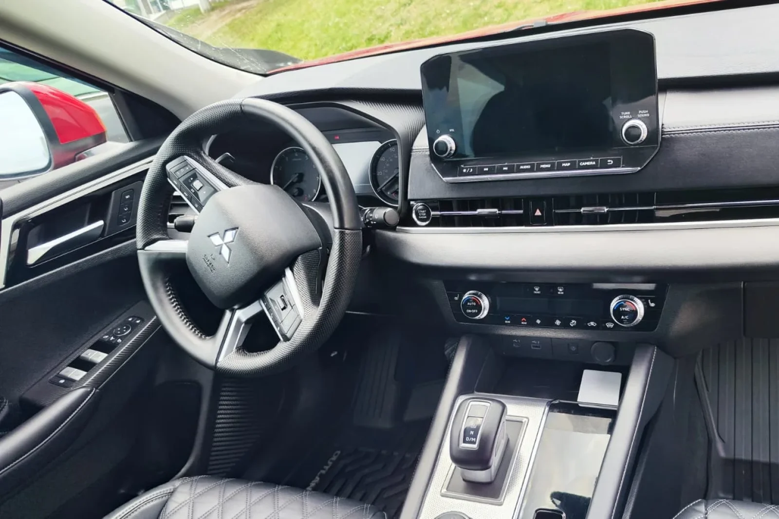 Huren Mitsubishi Outlander  Rood 2022 in Tbilisi - 3 