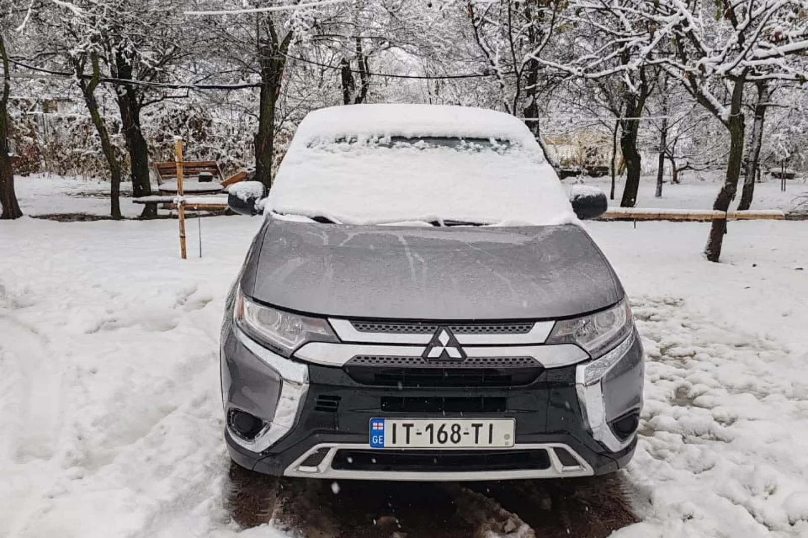 Huren Mitsubishi Outlander  Grijs 2020 in Tbilisi