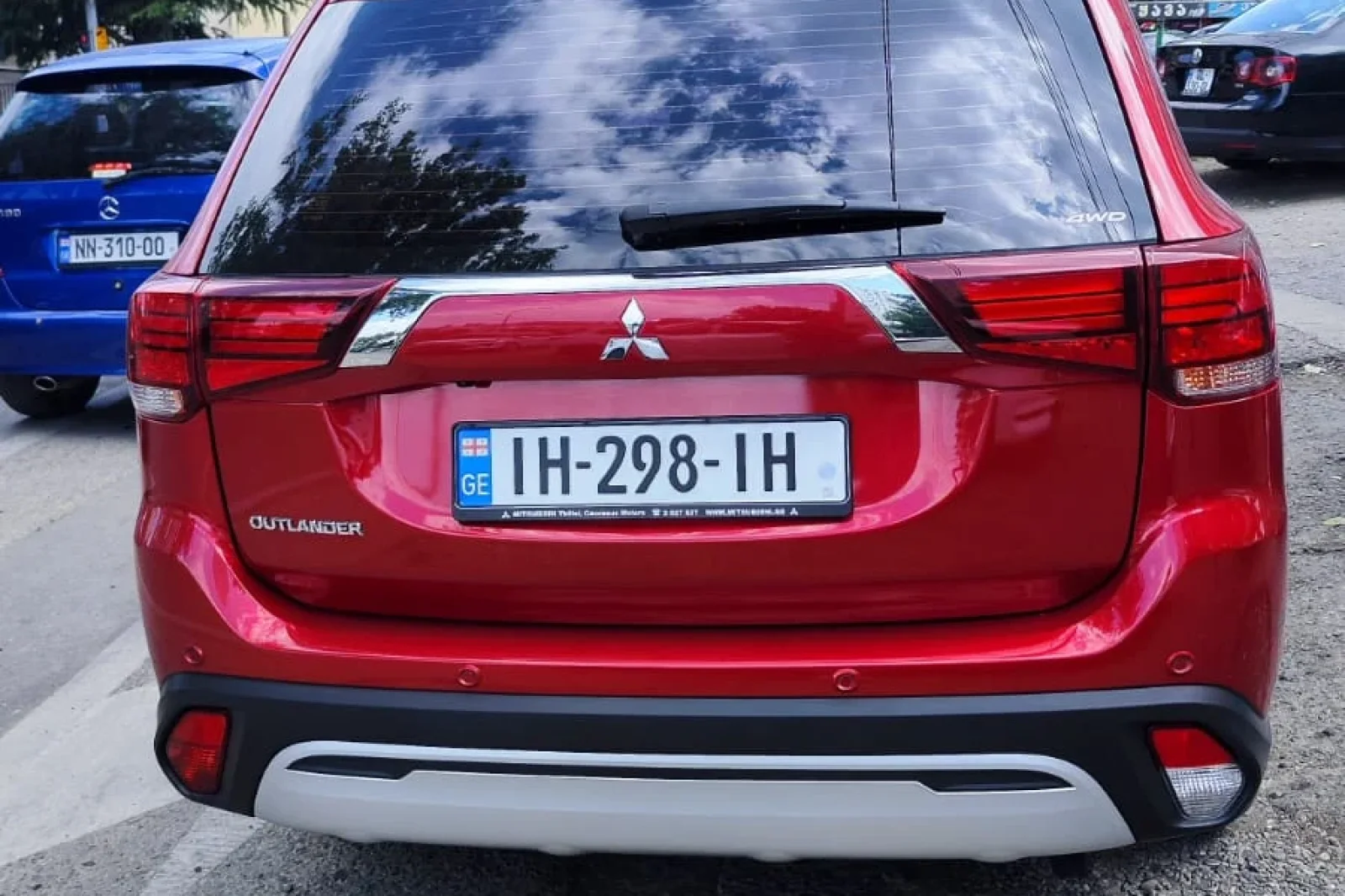 Huren Mitsubishi Outlander  Rood 2019 in Tbilisi - 3 