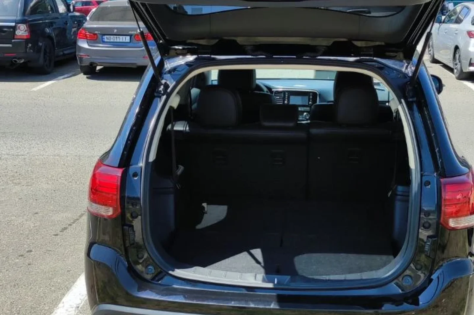 Huren Mitsubishi Outlander  Zwart 2018 in Tbilisi - 3 