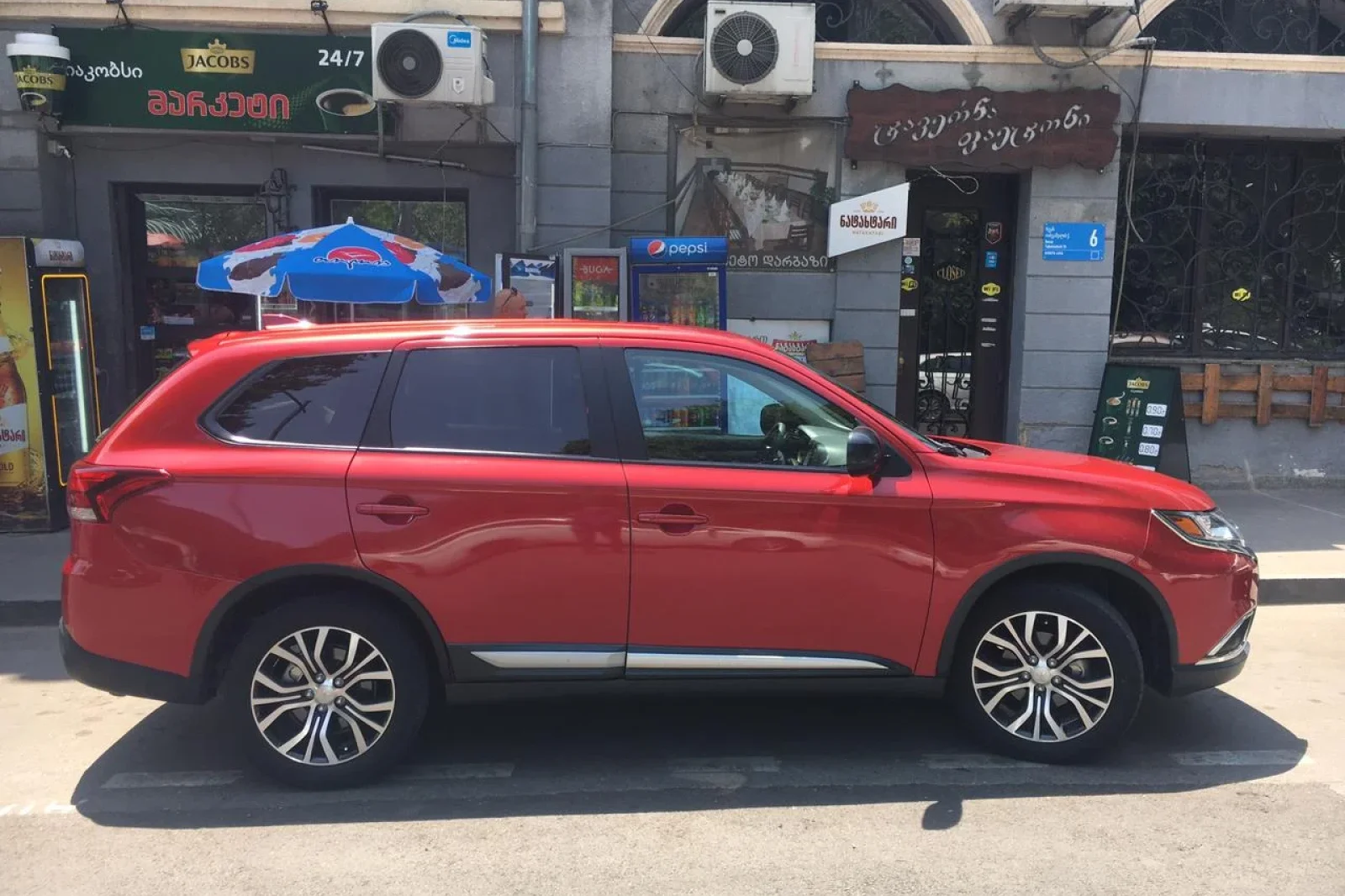 Rent Mitsubishi Outlander  Red 2017 in Tbilisi - 2 