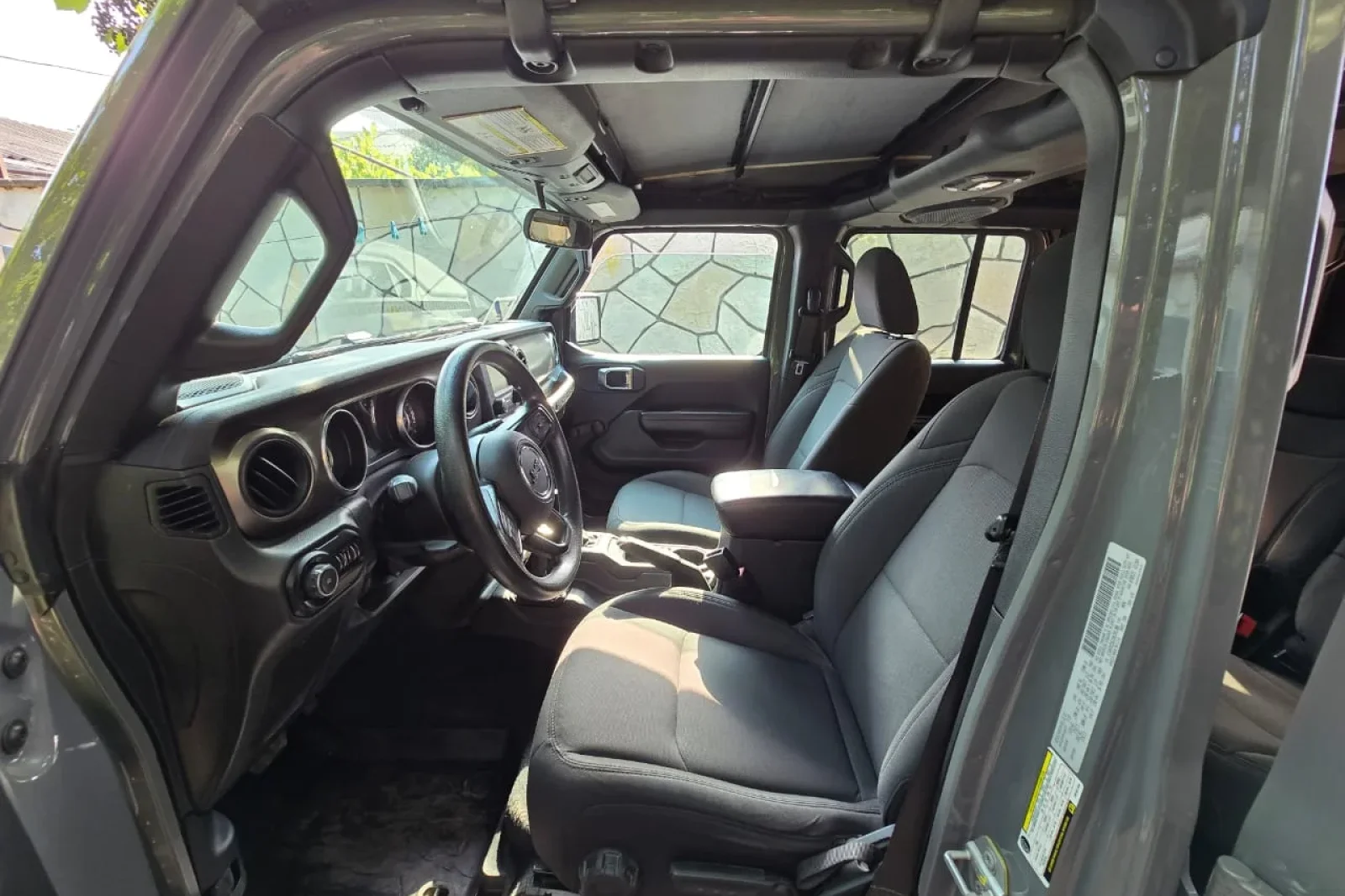 Huren Hyundai Staria  Zwart 2024 in Tbilisi - 3 