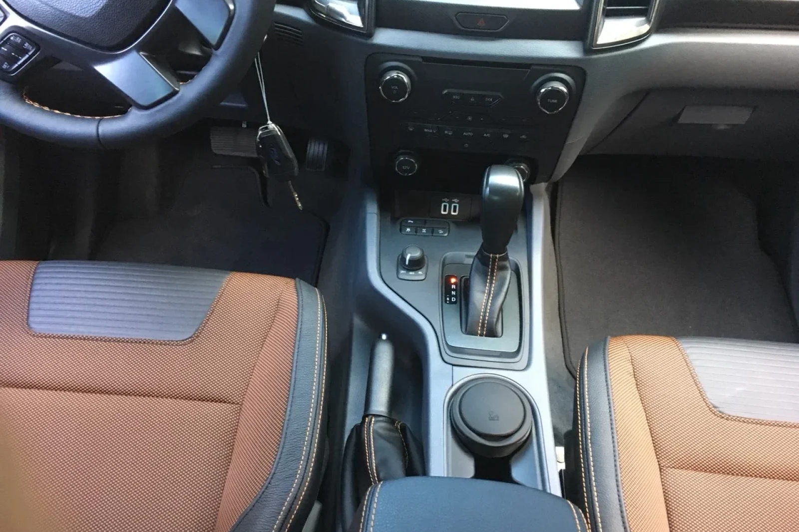 Huren Ford Ranger  Oranje 2018 in Tbilisi - 4 