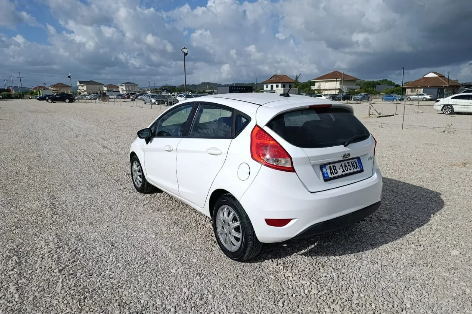 Rent Ford Fiesta  White 2014 in Tirana - 5 