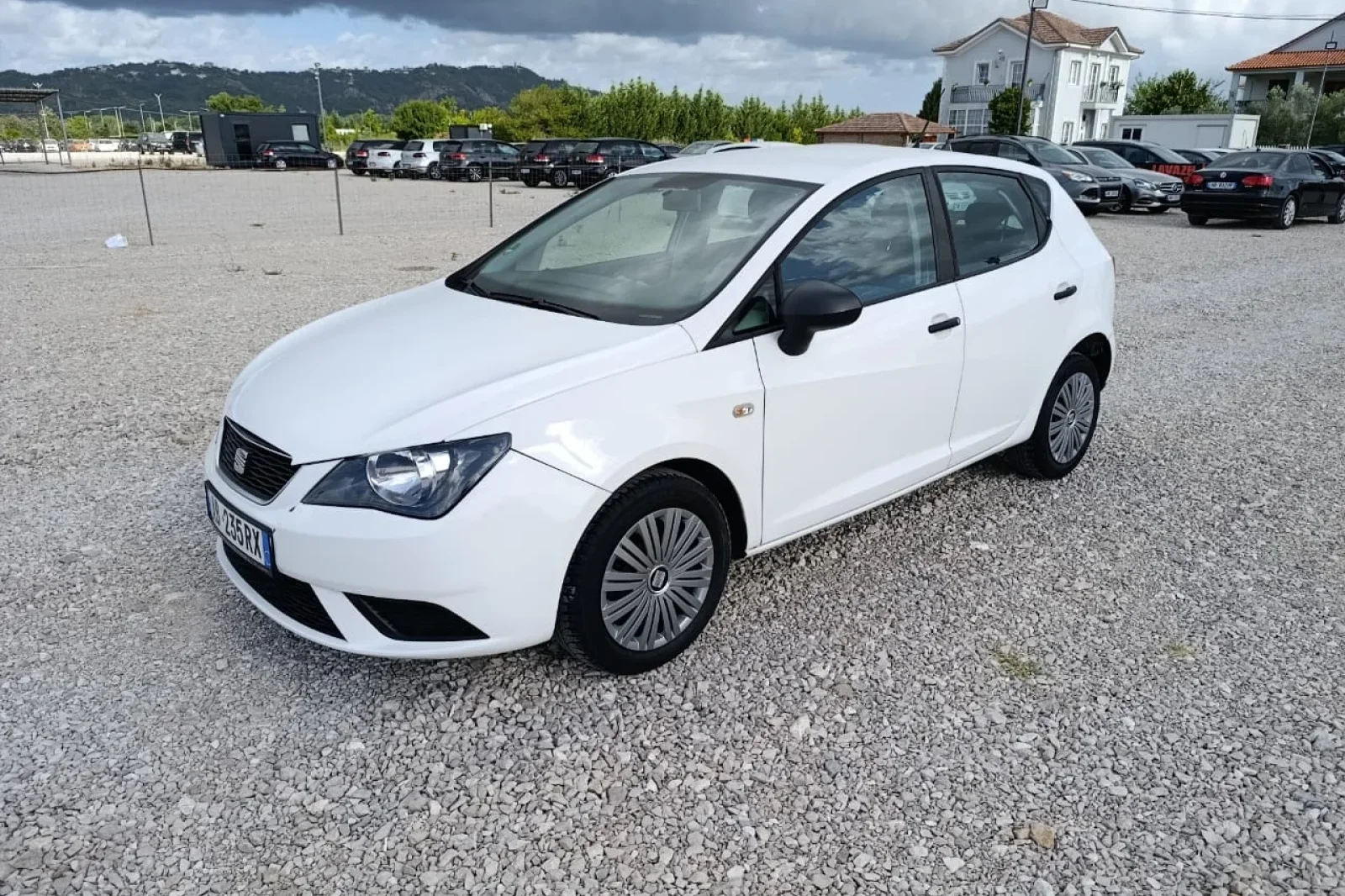 Affitto SEAT Ibiza  Bianco 2014 in Tirana - 5 