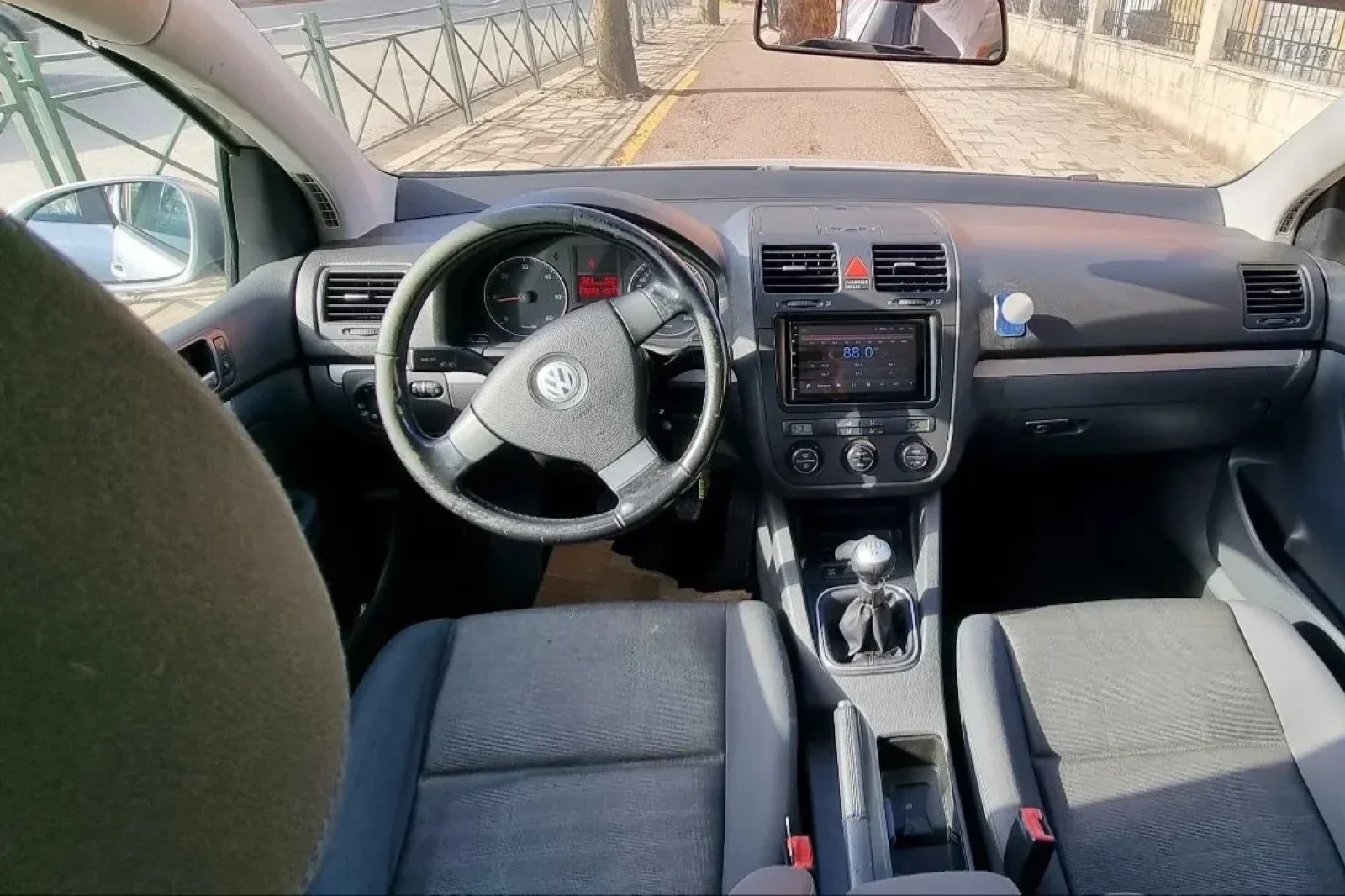 Rent Volkswagen Golf 5 Grey 2007 in Tirana - 2 