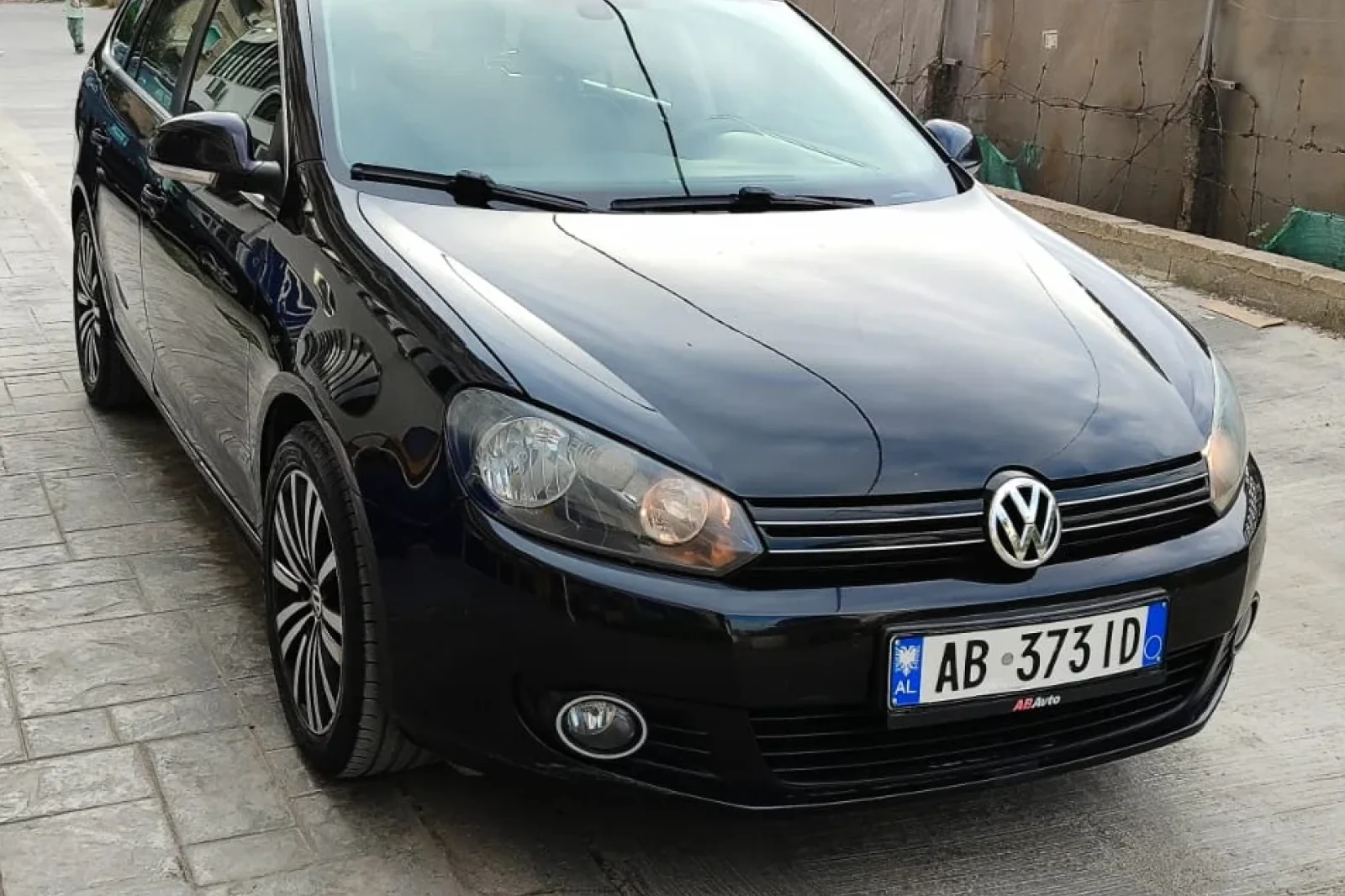 Rent Volkswagen Golf 6 Black 2013 in Tirana