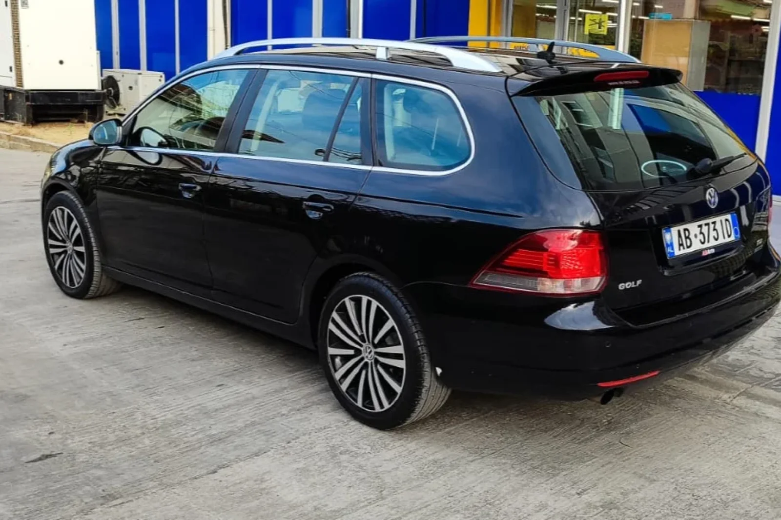 Rent Volkswagen Golf 6 Black 2013 in Tirana - 4 