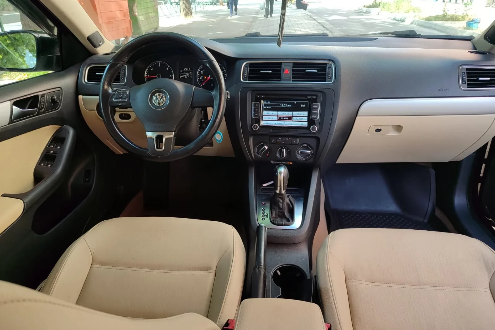 Affitto Volkswagen Jetta  Nero 2014 in Tirana - 3 