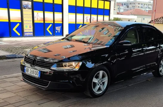 Volkswagen Jetta Black 2014