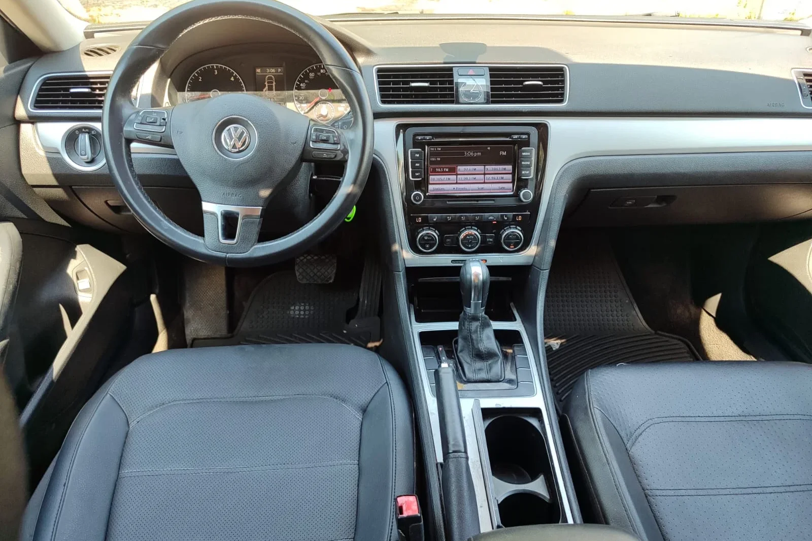 Аренда Volkswagen Passat  Черный 2014 в Tirana - 2 