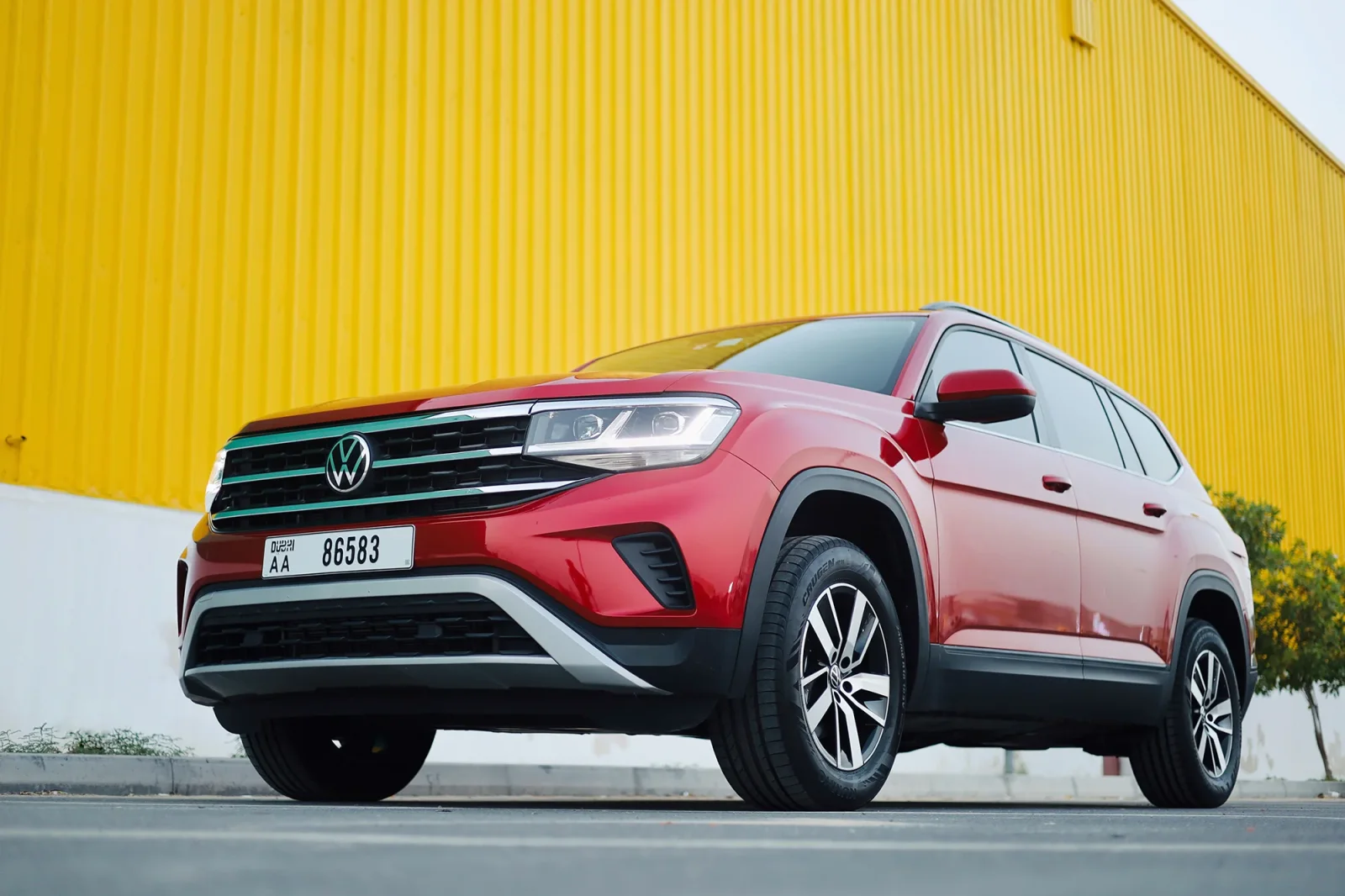 Rent Volkswagen Teramont  Red 2023 in Abu Dhabi - 9 