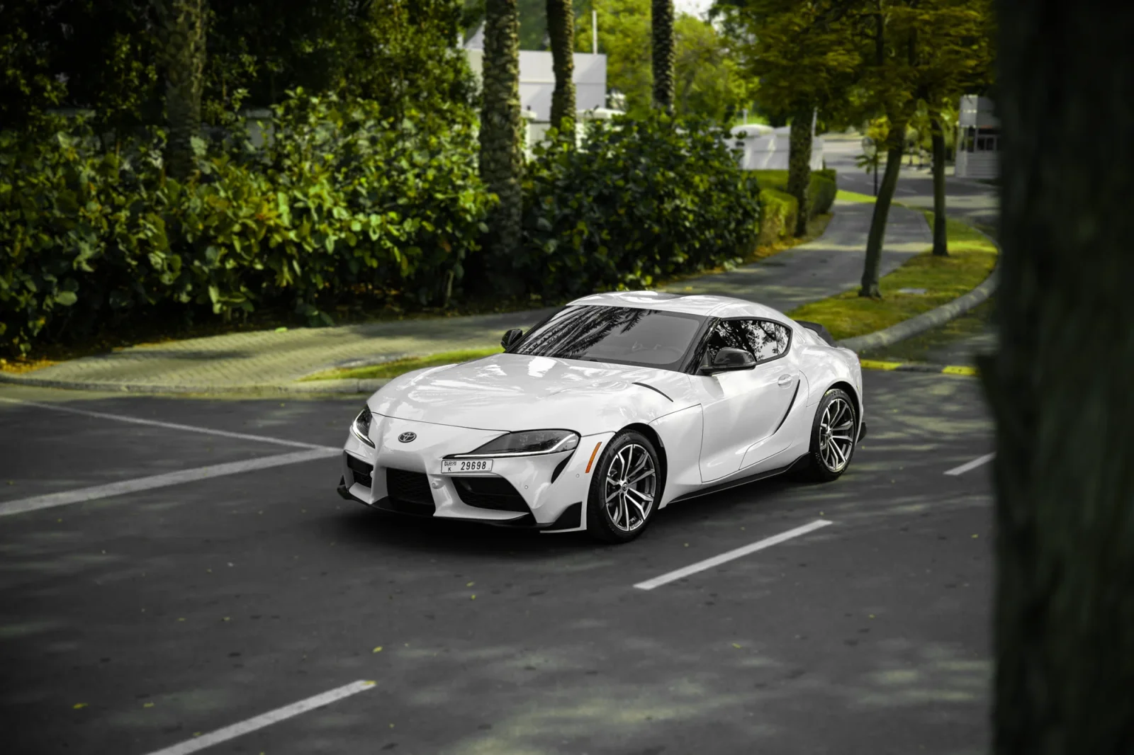 Loyer Toyota Supra  Blanc 2021 en Abou Dabi - 13 